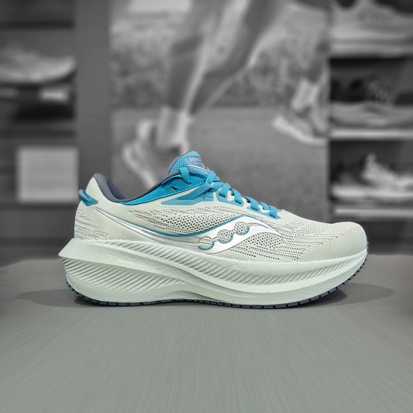 Saucony Triumph 21 Womens - Durban Runner 4.5 / Lotus/Bough