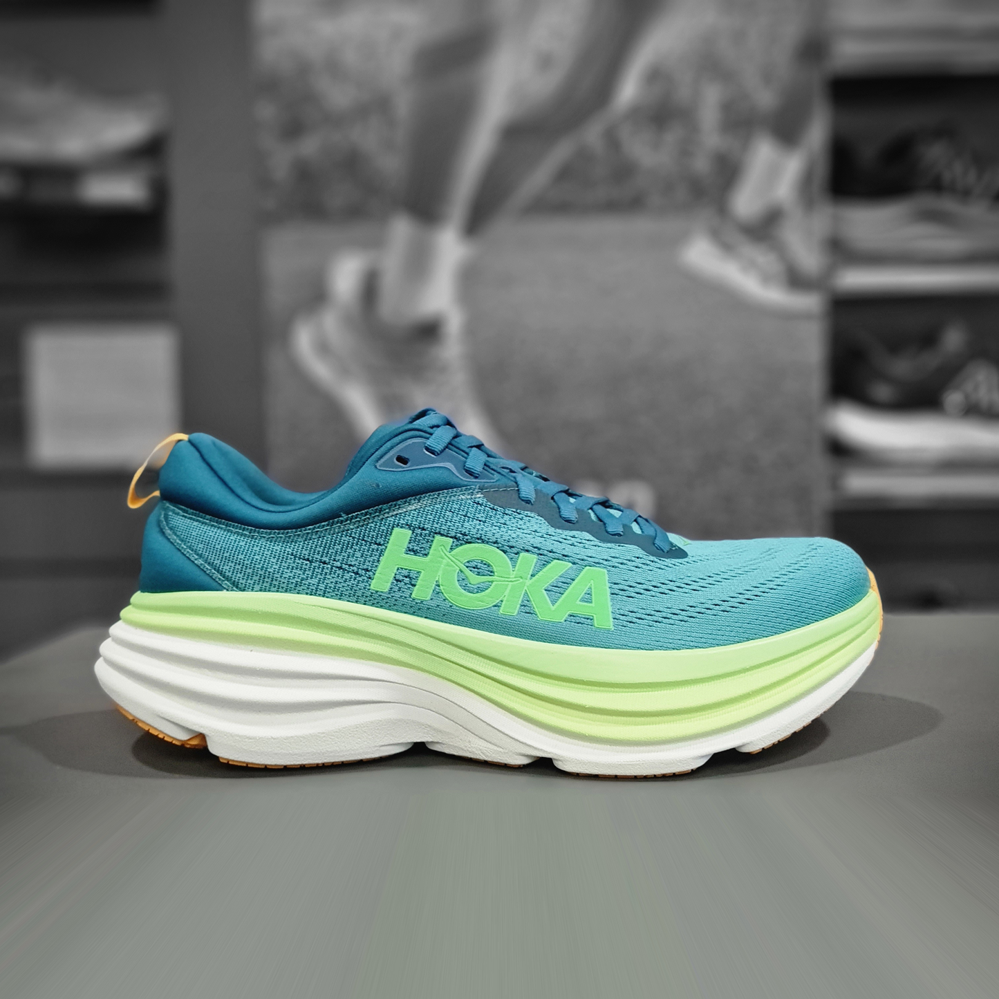 Hoka Bondi 8 Mens - Durban Runner 12 / Dlom