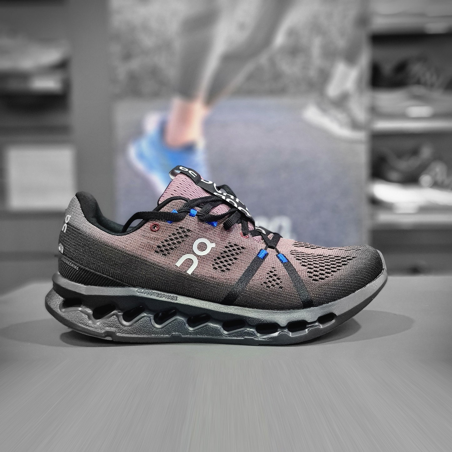 On Cloud Surfer Mens - Durban Runner 7.5 / Black/Cobalt
