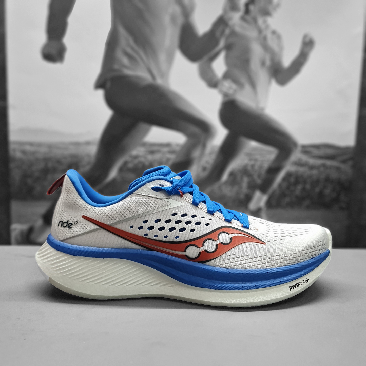 Saucony Ride 17 Mens - Durban Runner 7.5 / White/Cobalt