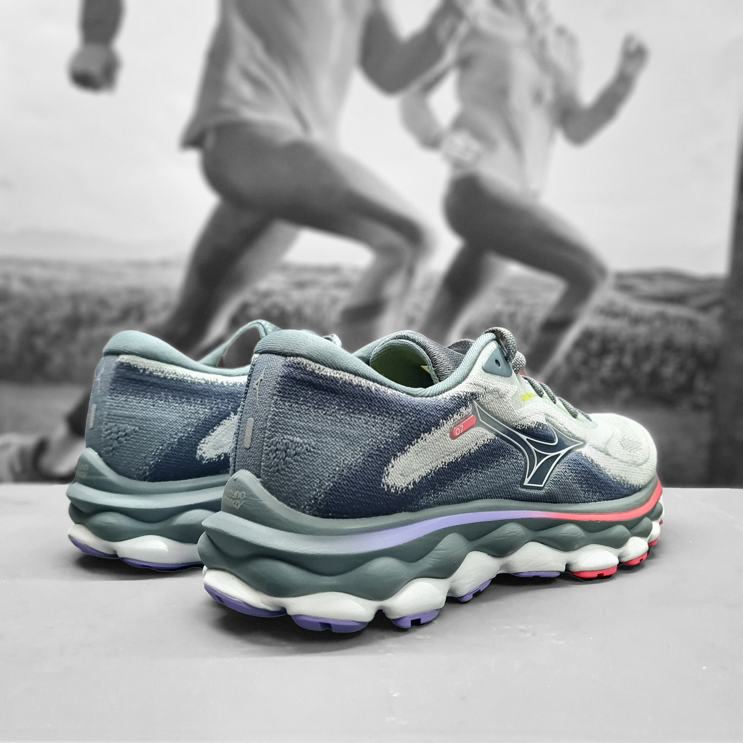 Mizuno Wavesky 7 Womens - Durban Runner 4.5 / Grey