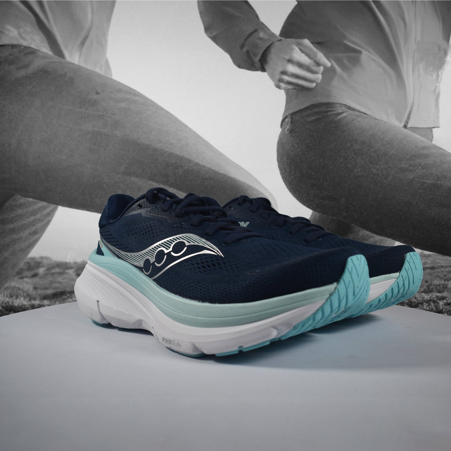 Saucony Guide 19 Mens Road Running Shoes - Durban Runner 4.5 / NAVY/AQUA