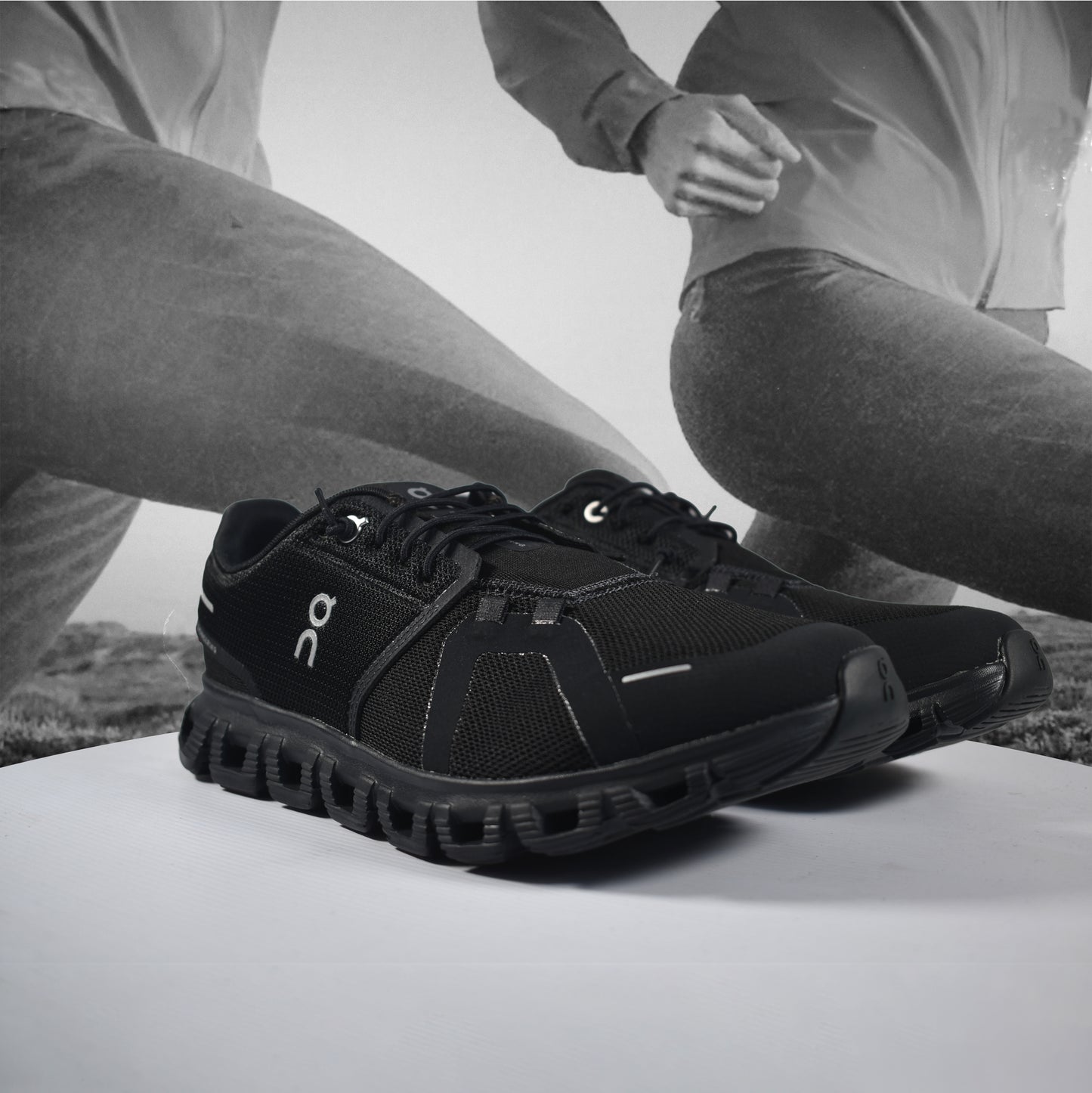 On Cloud 6 Mens Running Shoe - Durban Runner 7 / Black - Black