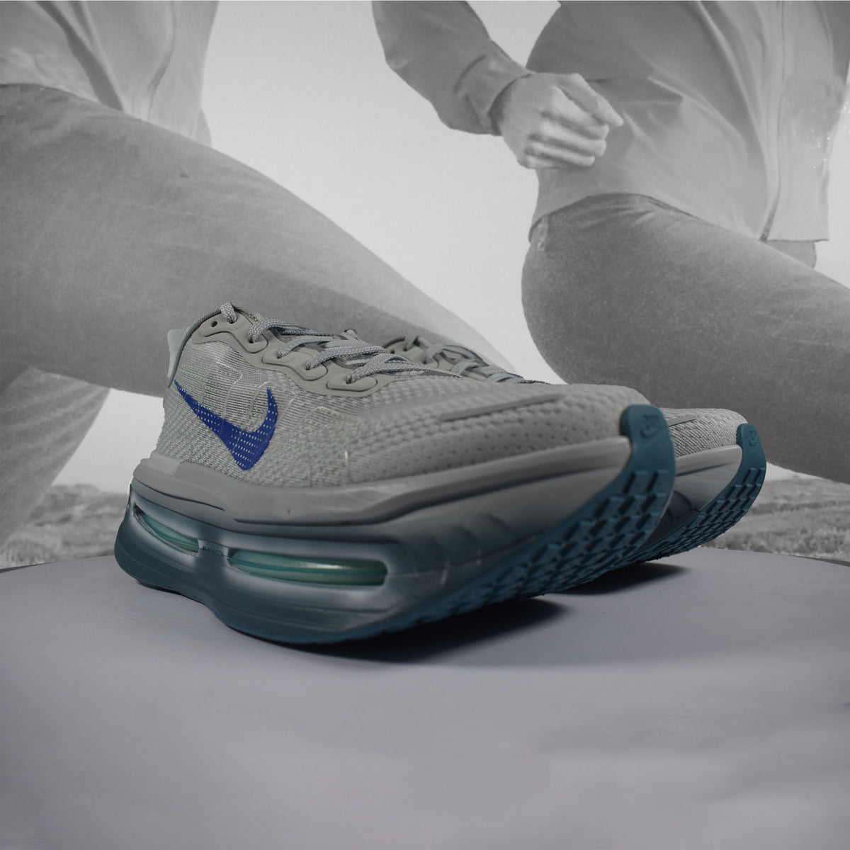 Nike Vomero Premium Mens Road Running Shoes – Grey Mist/Racer