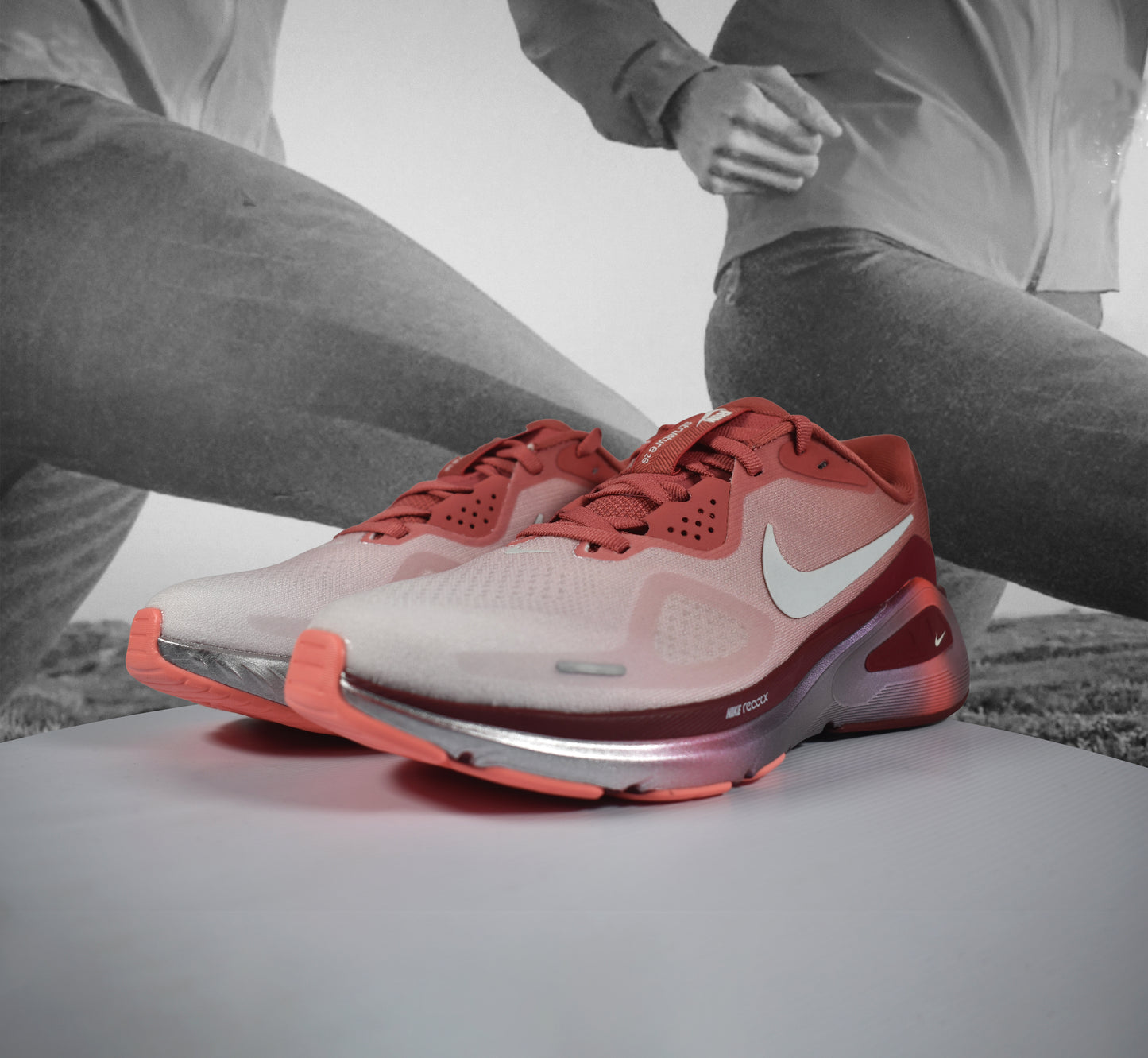 Nike STRUCTURE 26 SE Womens Running Shoes - Durban Runner LIGHT REDWOOD/BARELY GREEN-TEAM RED / 5