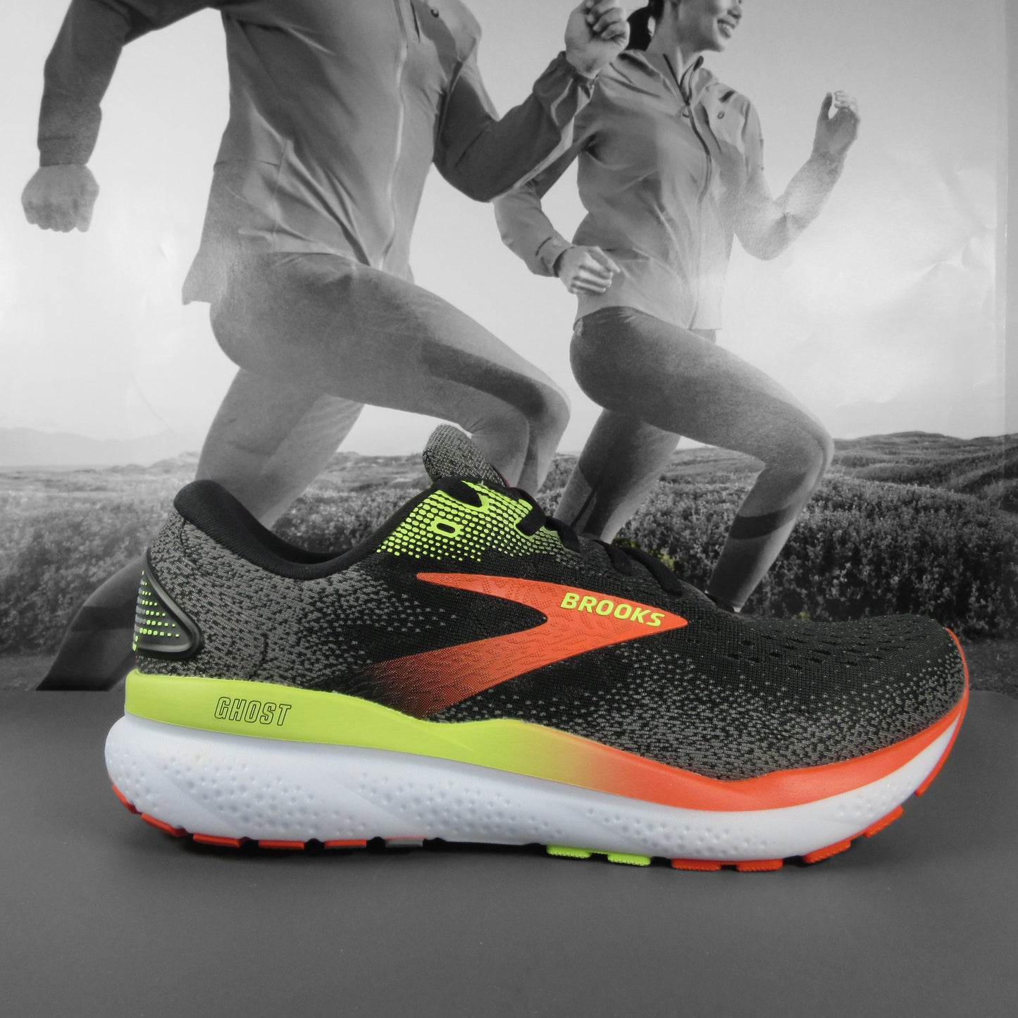 Brooks Ghost 16 Mens - Durban Runner 7.5 / Black/Mandarin Red/Green
