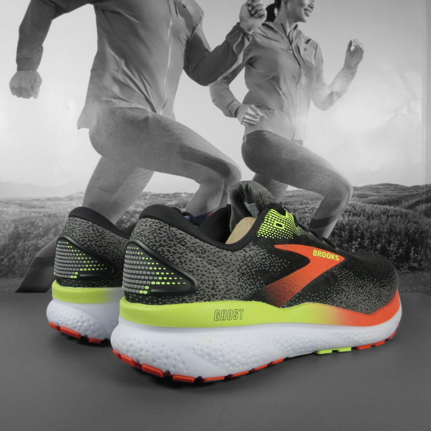 Brooks Ghost 16 Mens - Durban Runner 7.5 / Black/Mandarin Red/Green