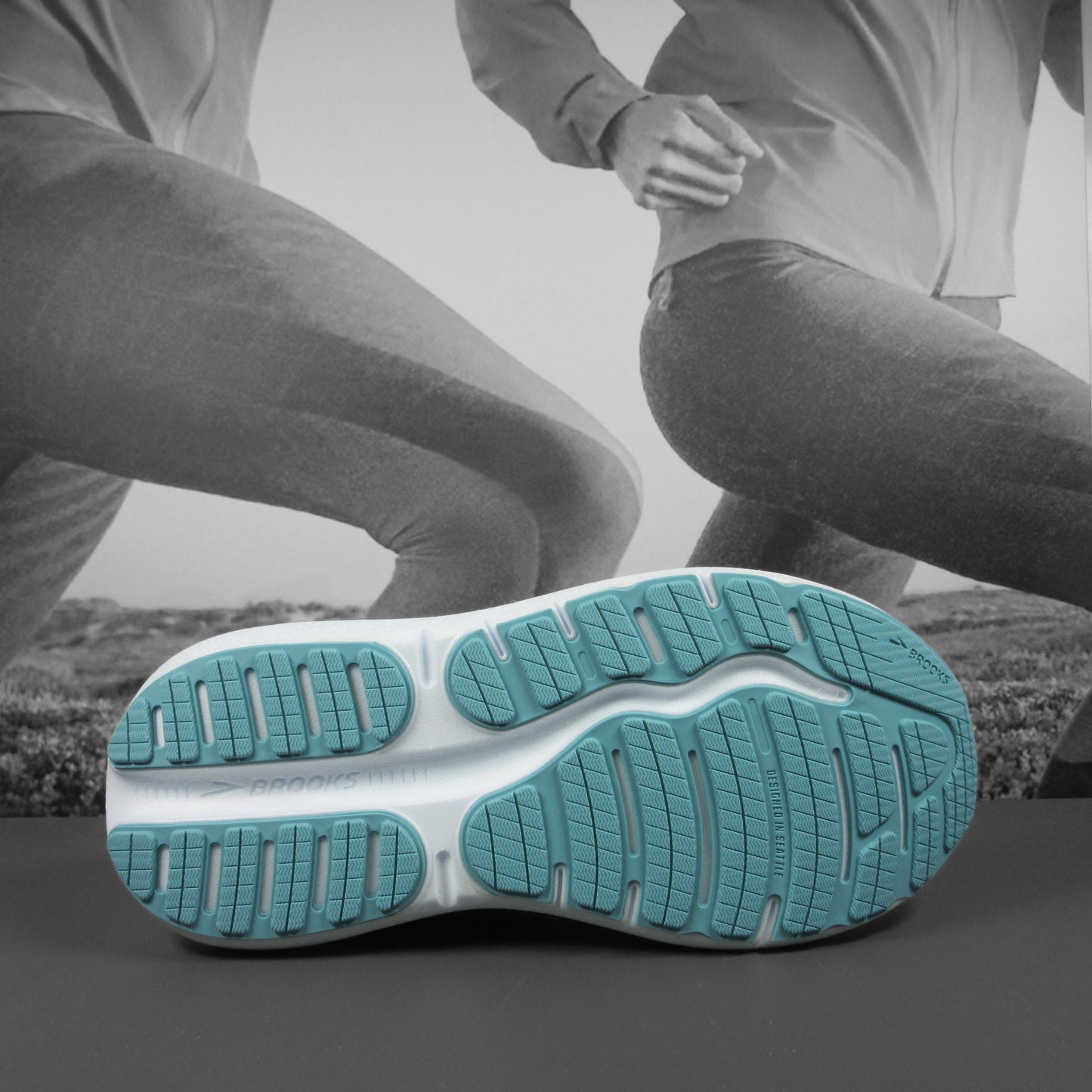 Brooks Ghost Max 2 Womens - Durban Runner 4.5 / Storm Blue/Knockout Pink/Aqua