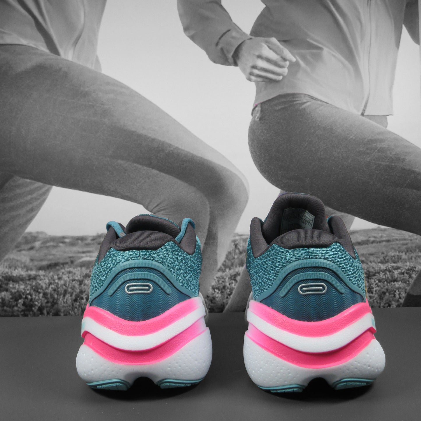 Brooks Ghost Max 2 Womens - Durban Runner 4.5 / Storm Blue/Knockout Pink/Aqua