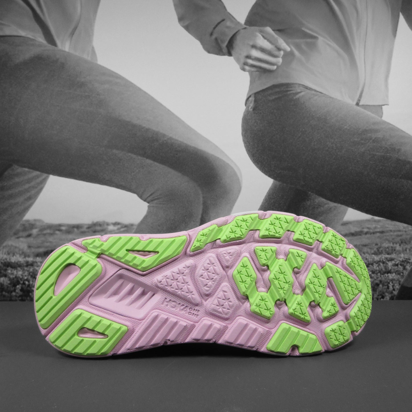 Hoka Arahi 7 Womens - Durban Runner 4.5 / GLP