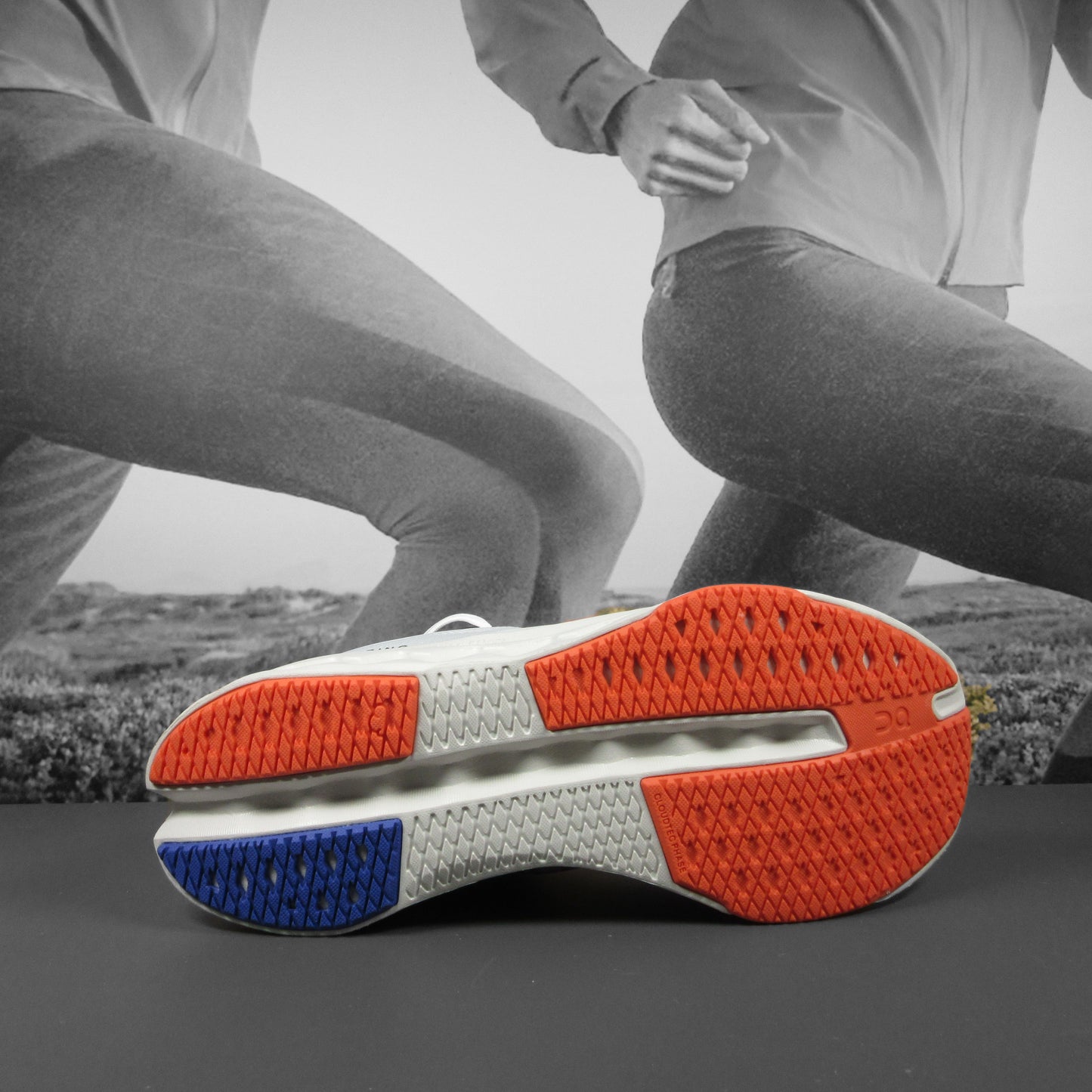 On Cloudsurfer Next Womens - Durban Runner 4 / white/flme