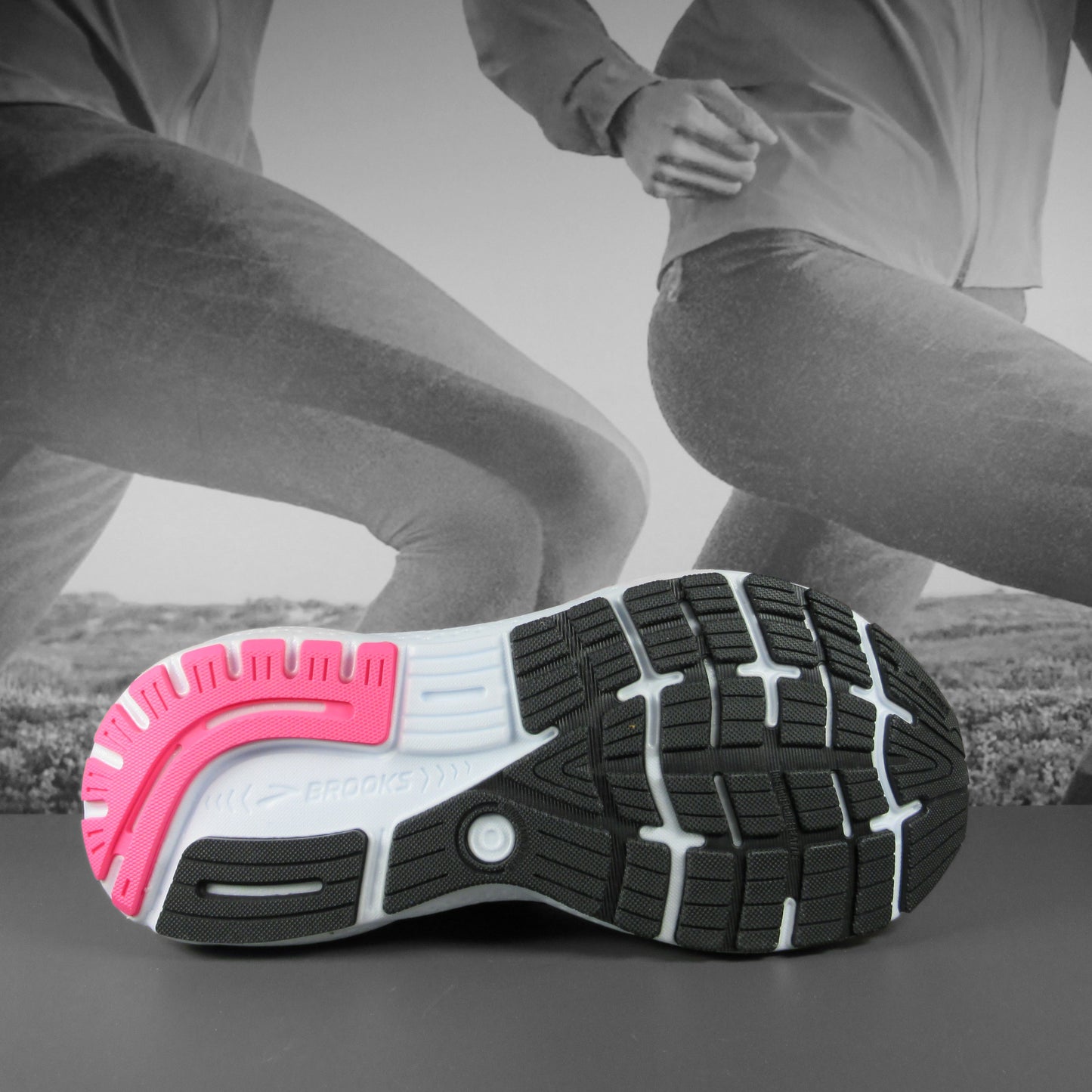 Brooks Ghost 16 Wide Womens - Durban Runner 5 / Black/Pink/Yellow