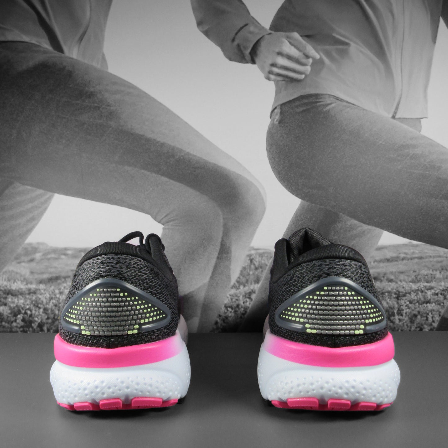 Brooks Ghost 16 Wide Womens - Durban Runner 5 / Black/Pink/Yellow