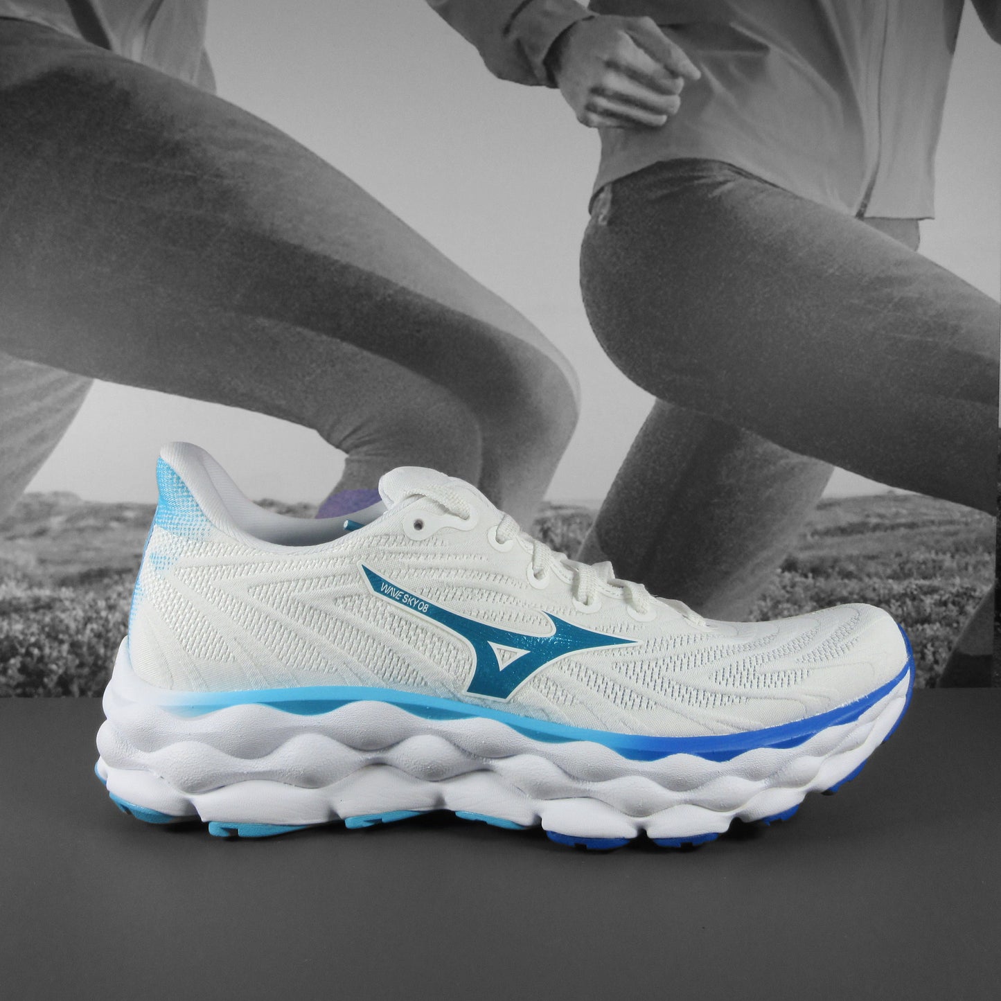 Mizuno Wave Sky 8 Womens - Durban Runner 4.5 / White/Sky Blue