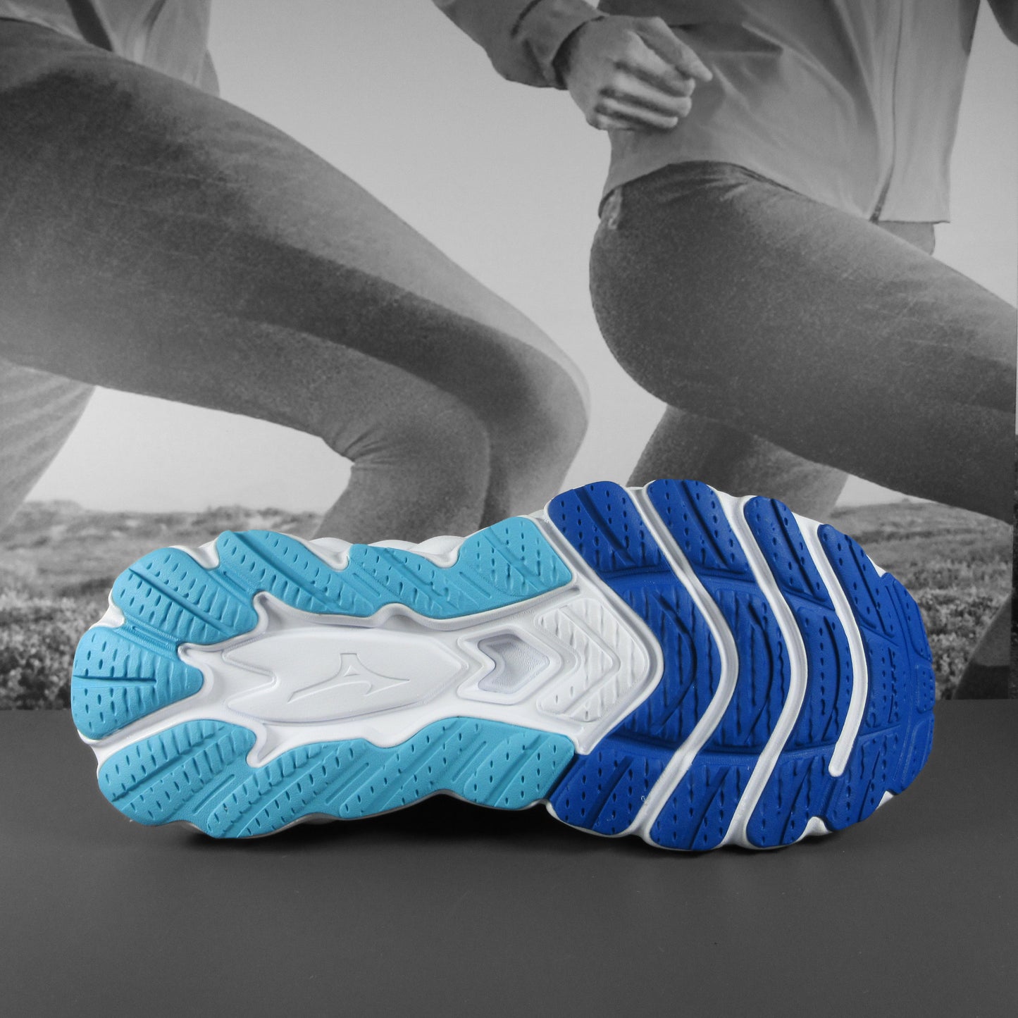 Mizuno Wave Sky 8 Womens - Durban Runner 4.5 / White/Sky Blue