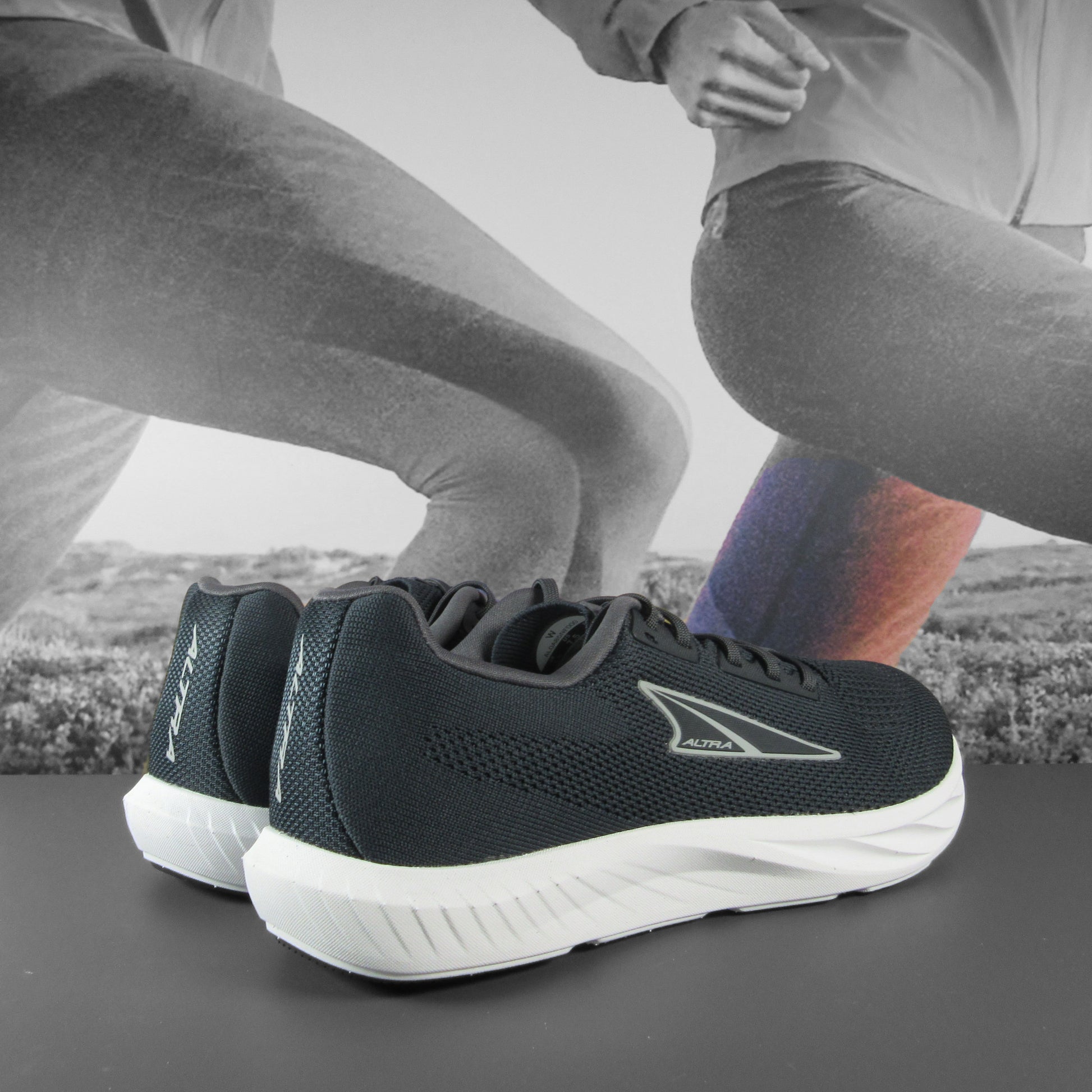 Altra Escalante 4 Womens - Durban Runner 5 / Black