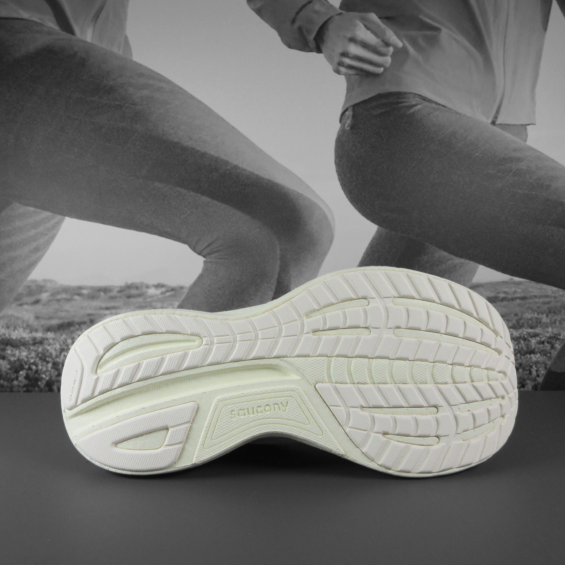 Saucony Ride 18 Womens Running Shoe - Durban Runner 4 / vanilla vanilla