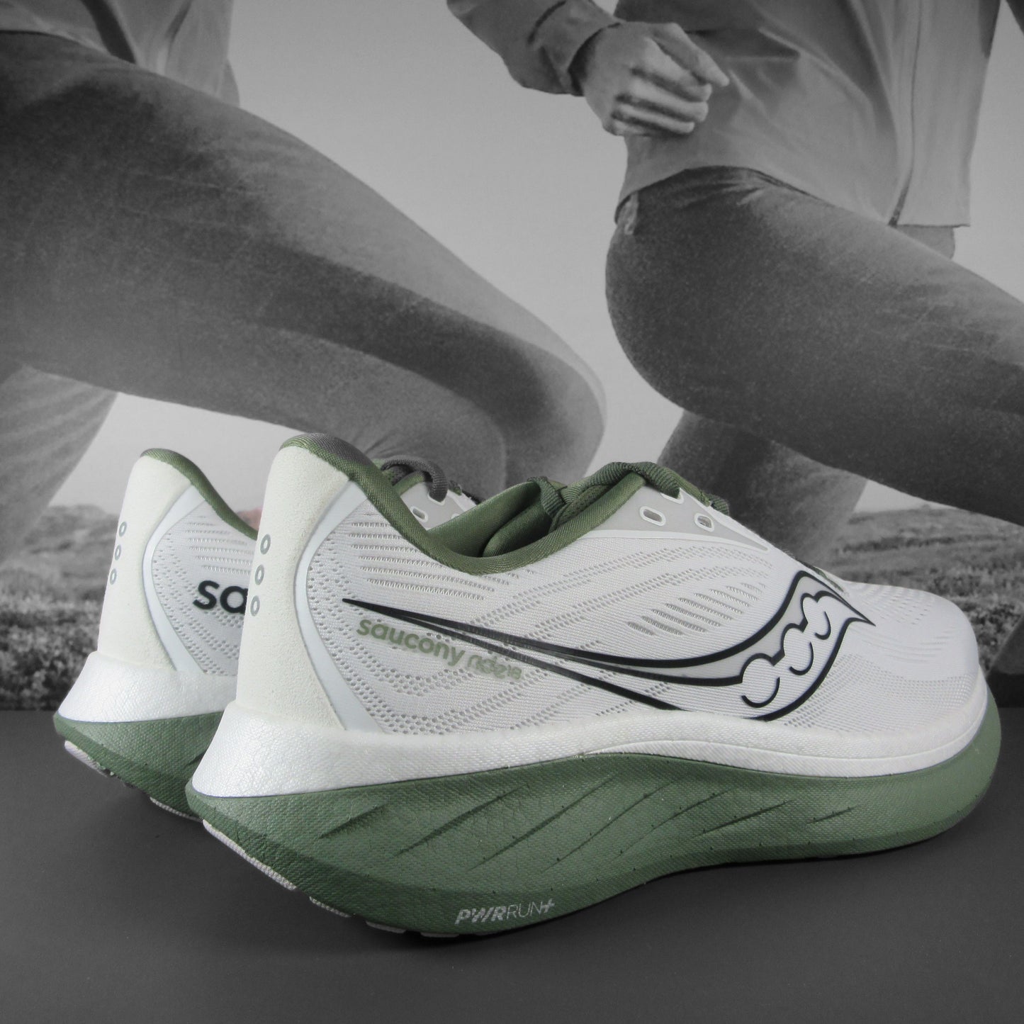 Saucony Ride 18 Mens Running Shoe - Durban Runner 7.5 / wht/oliv