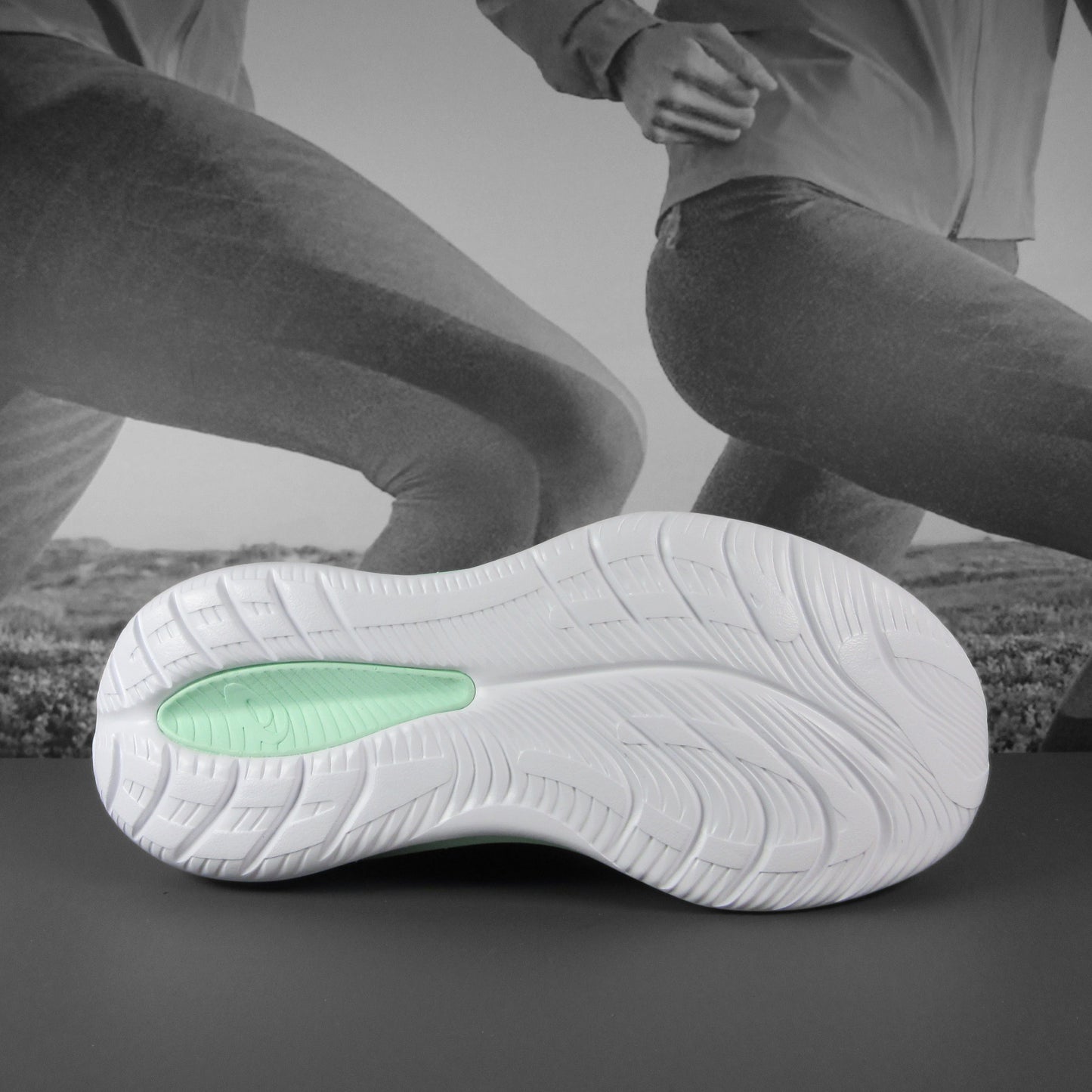 Asics Gel-Cumulus 26 Womens - Durban Runner 5 / Black/Mint Tint