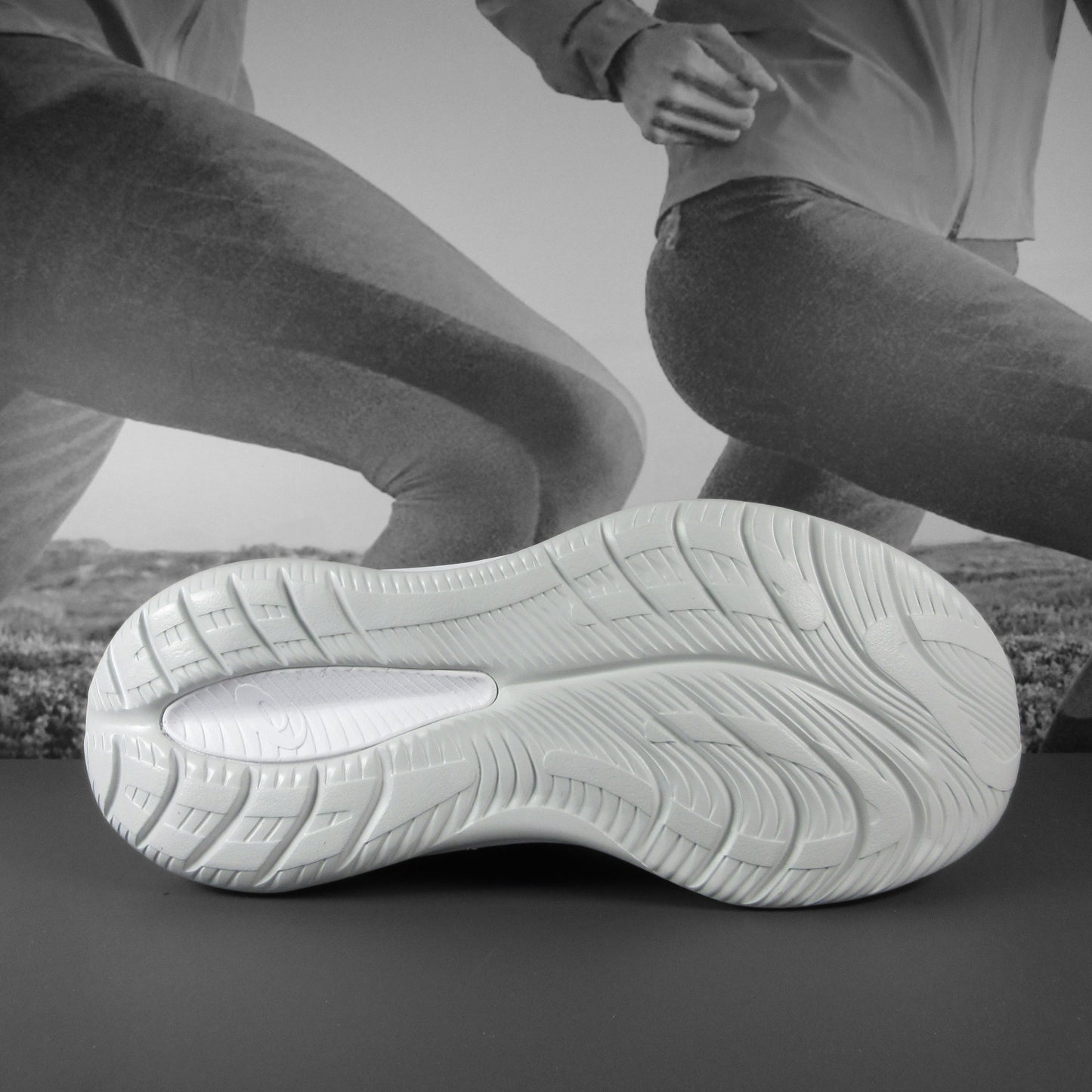 Asics Gel-Cumulus 26 Womens - Durban Runner 7 / Black/Concrete