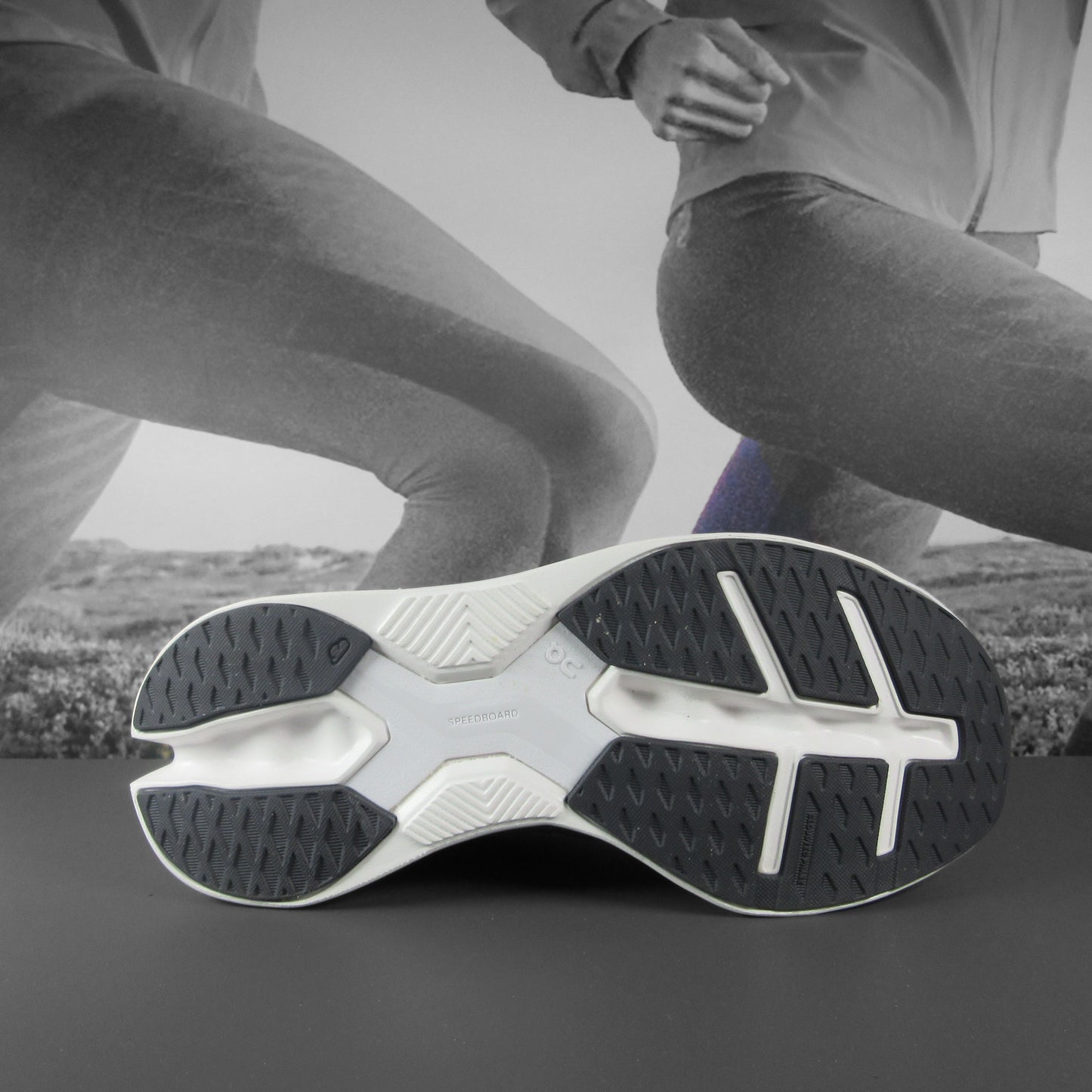 On Cloud Eclipse Womens - Durban Runner 4 / ALLOY/WHITE