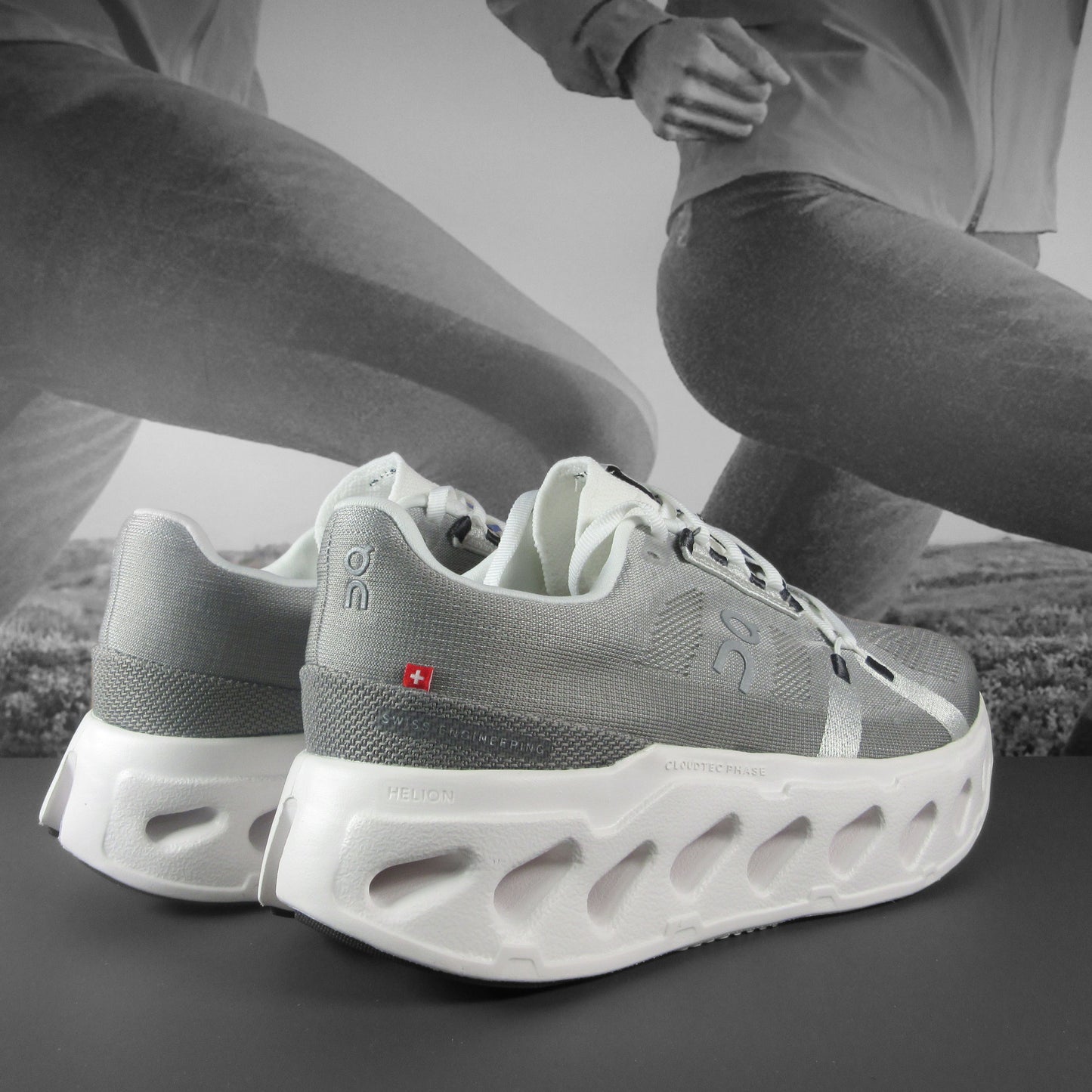 On Cloud Eclipse Womens - Durban Runner 4 / ALLOY/WHITE