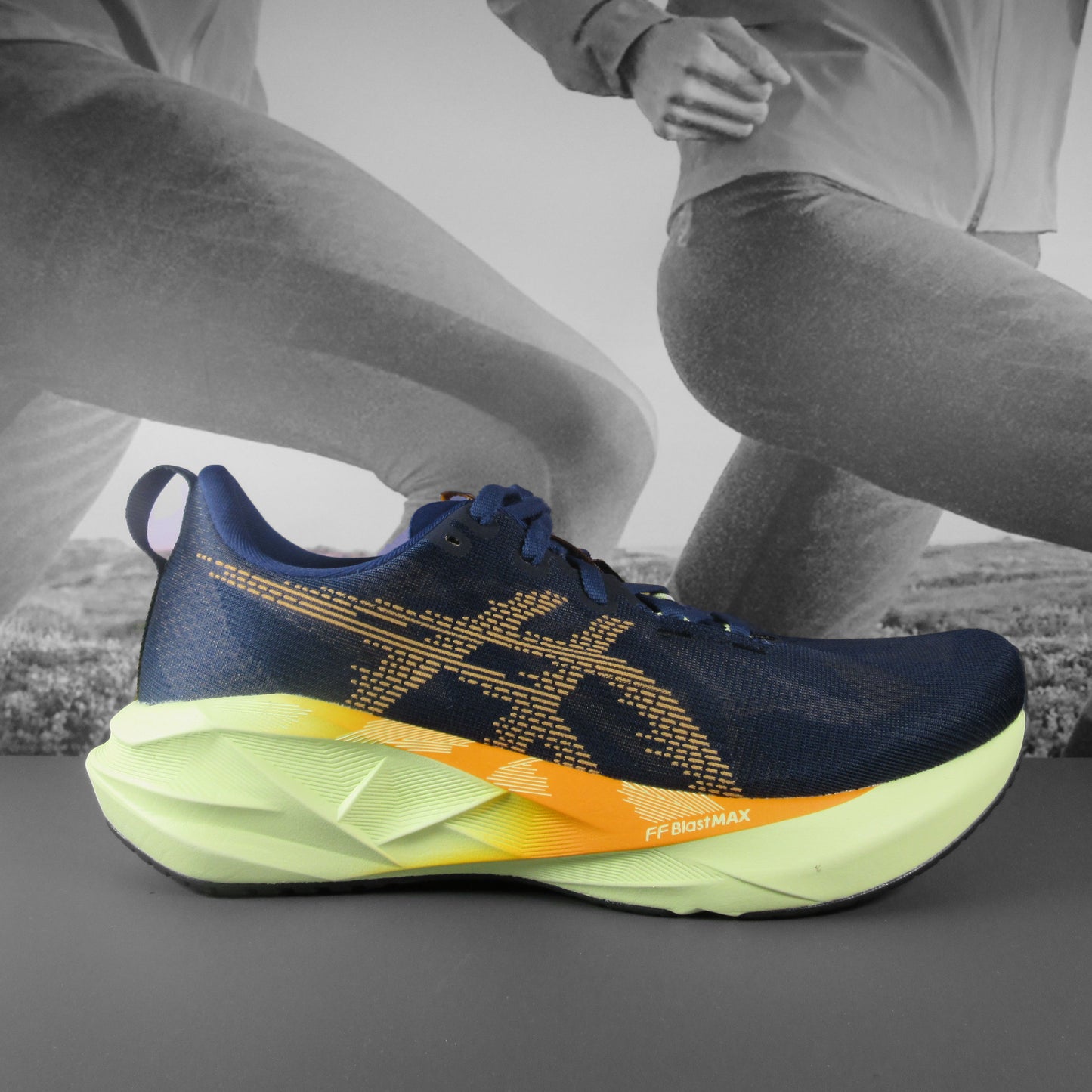 Asics Novablast 5 Mens - Durban Runner 7.5 / indigo blue /amber