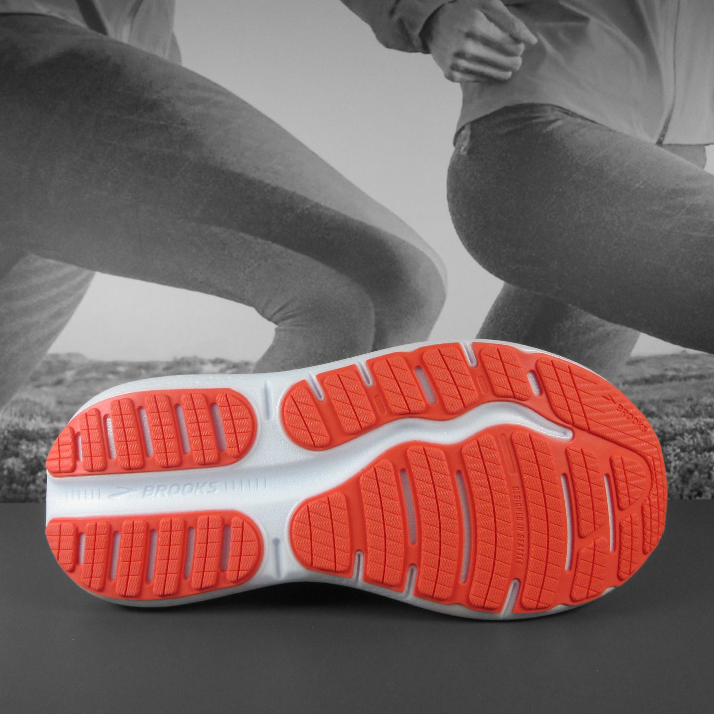 Brooks Ghost MAX 2 Womens - Durban Runner 4 / White/Hot Coral