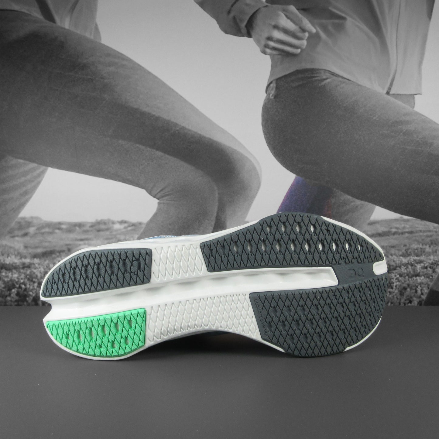 On Cloud Surfer Next Womens - Durban Runner 4 / niagara/white