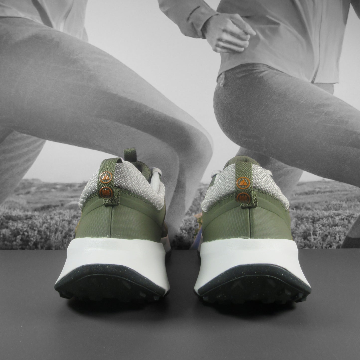 Nike Juniper Trail 2 Mens - Durban Runner 7 / Medium Olive/Summit White-Lt Iron Ore