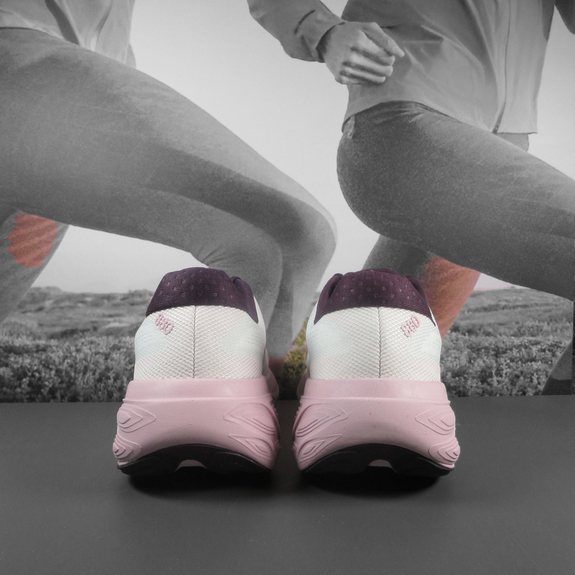 New Balance 880 V15 B Womens (Standard) - Durban Runner 4.5 / Pink/White