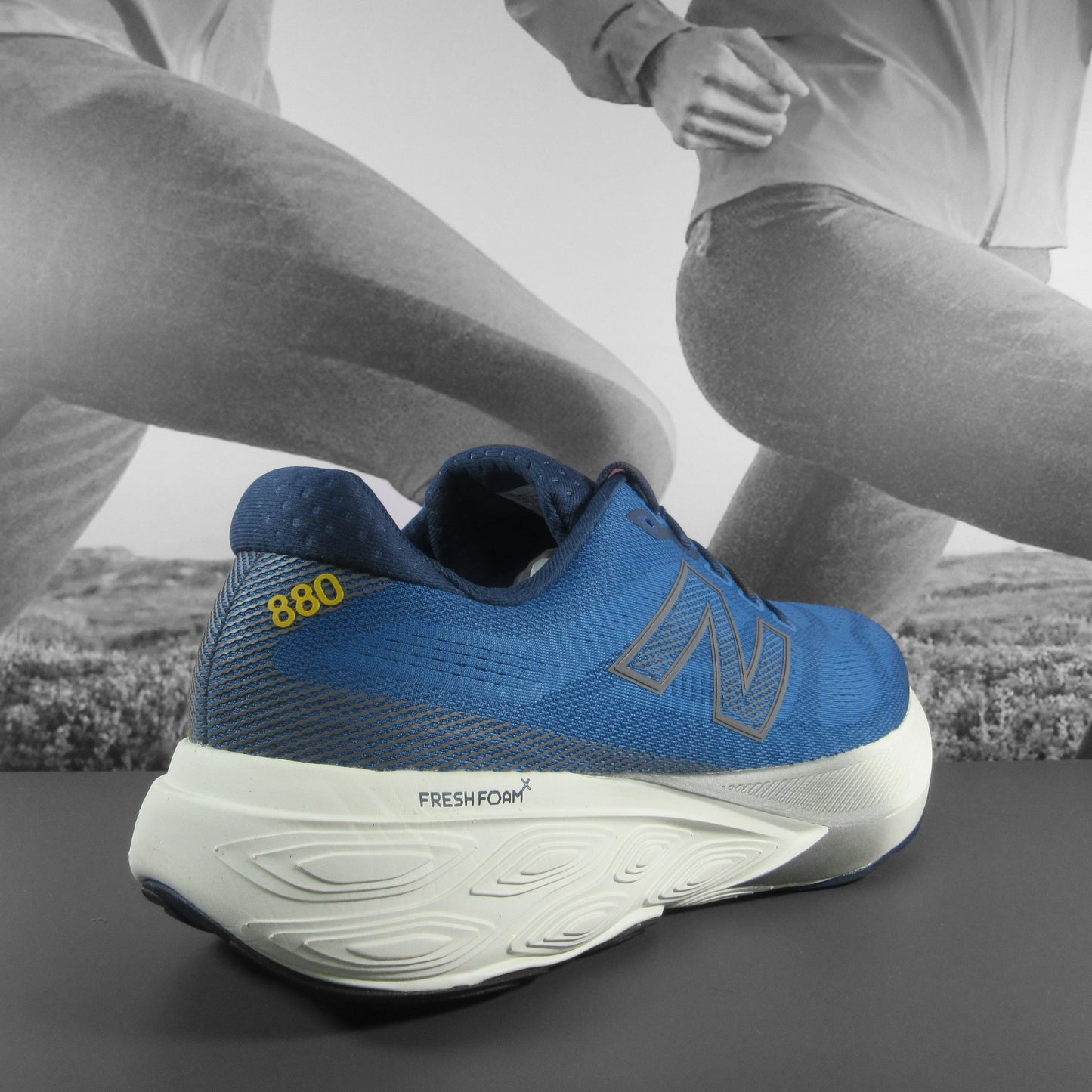 New Balance 880 V15 2E Mens (Wide) - Durban Runner 7 / Royal Blue/White