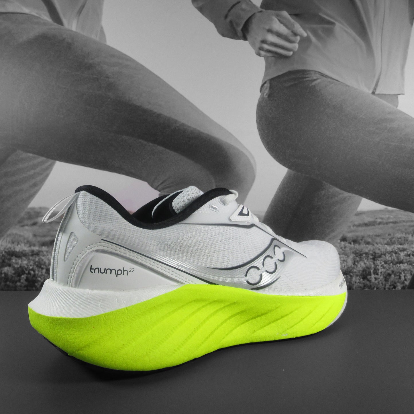 Saucony Triumph 22 Mens - Durban Runner 7.5 / WHT/CITR