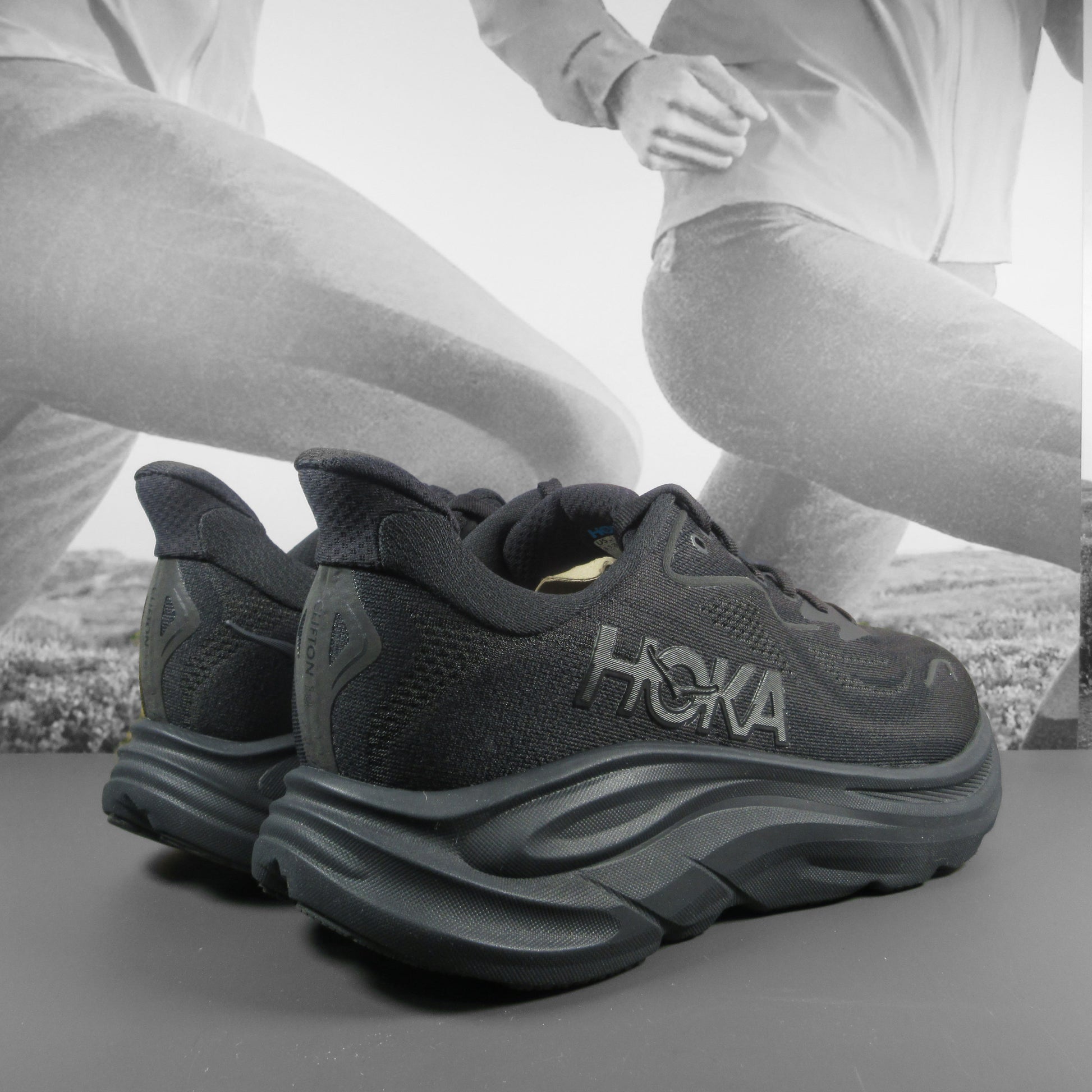 Hoka Clifton 10 Wide Mens - Durban Runner 8 / BBLC Black