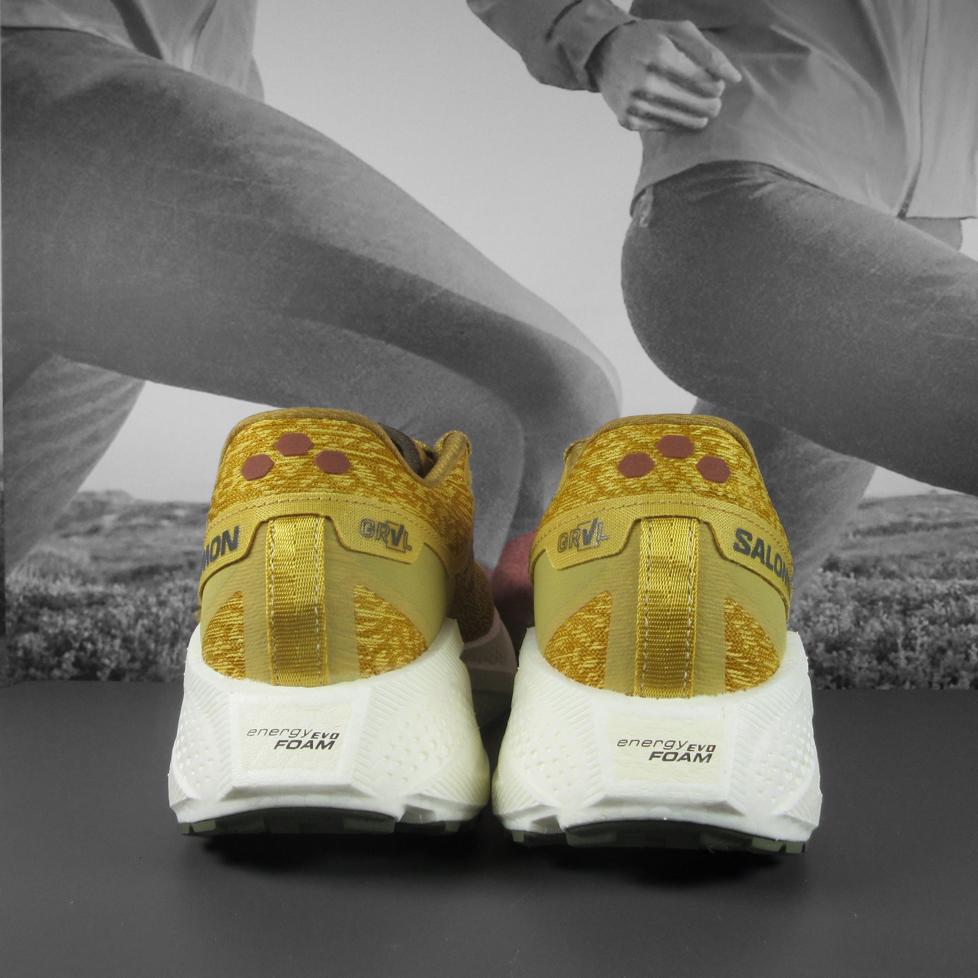 Salomon Aero Glide 3 GRVL Mens - Durban Runner 8 / Spicy Mustard/Vanila Ice/Deep Lichen Green