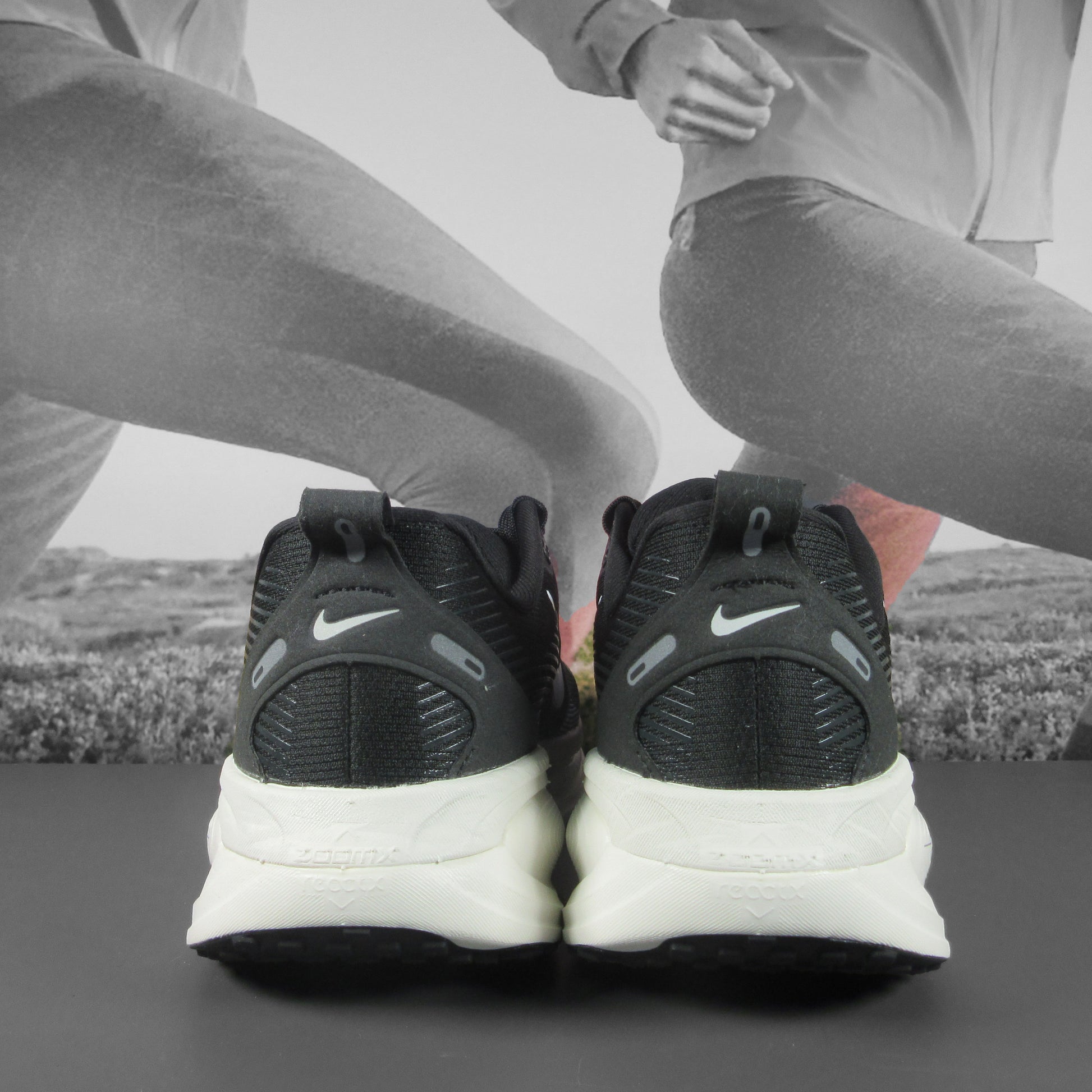 Nike Vomero 18 Womens - Durban Runner 5 / BLACK/SUMMIT WHITE-COCONUT MILK