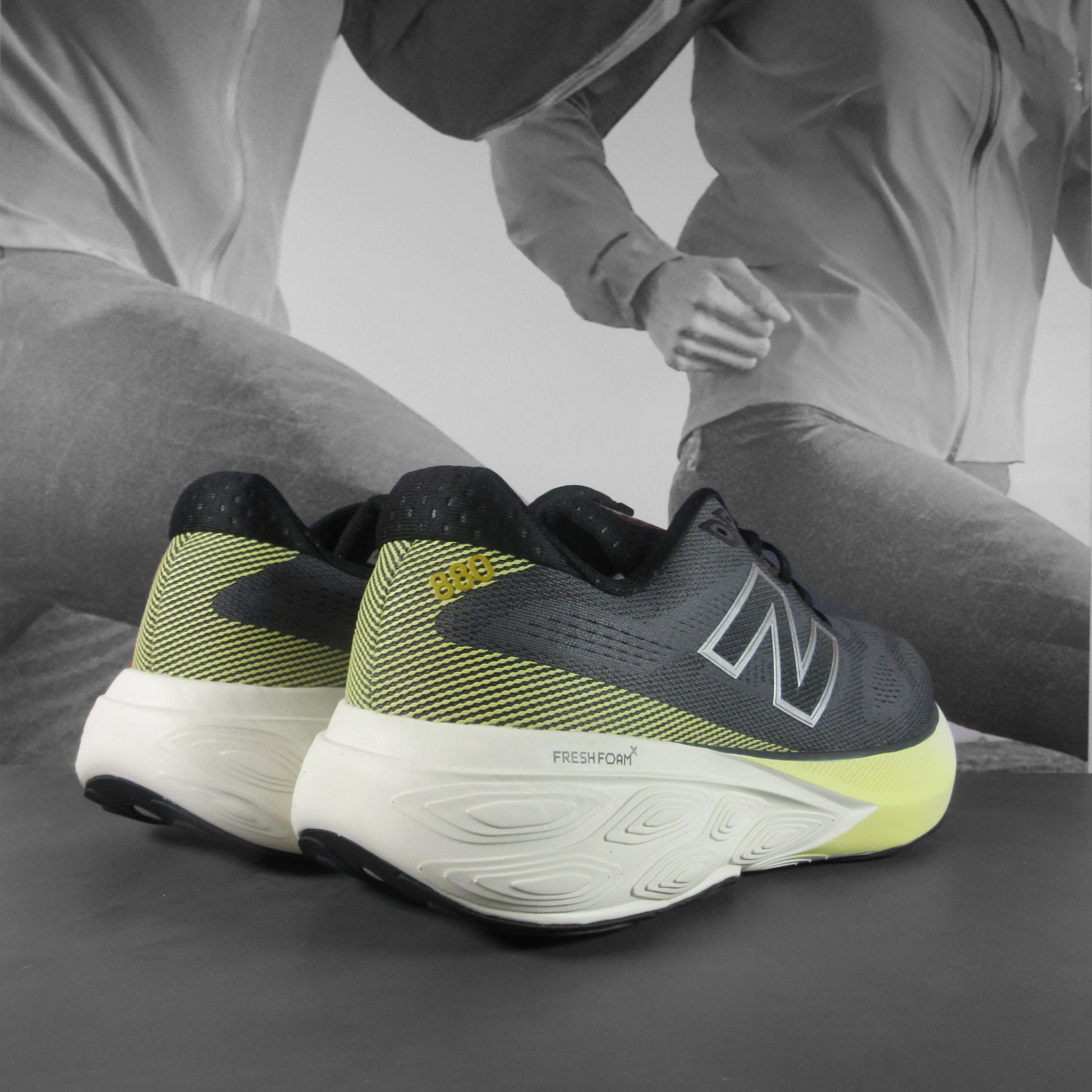 New Balance 880 V15 4E Wide Fit Mens Road Running Shoes - Durban Runner 7.5 / Green/White