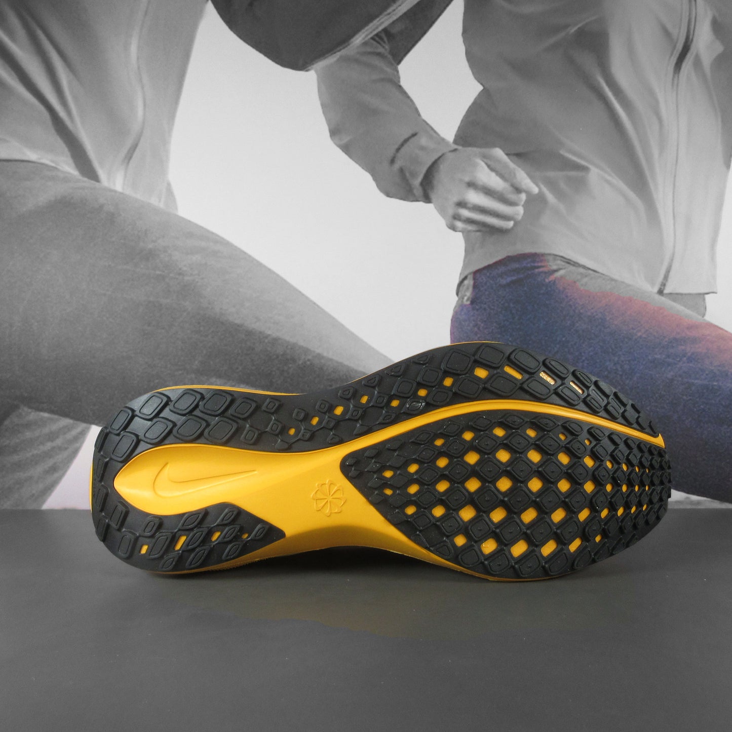 Nike Pegasus 41 Mens Road Running Shoes - Durban Runner 6.5 / UNIVERSITY GOLD/BLACK-SOFT YELLOW