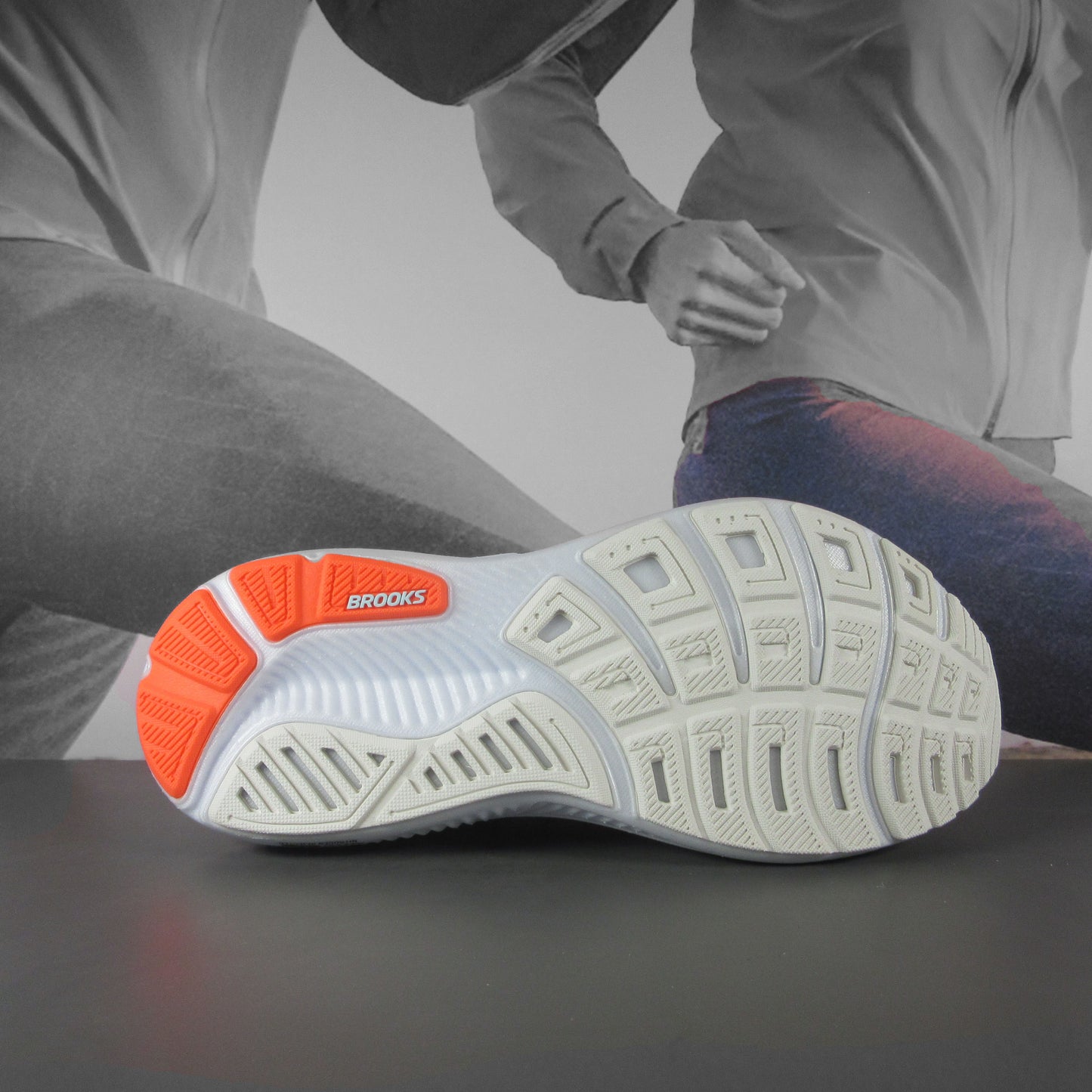 Brooks Ghost 17 Mens Running Shoe - Durban Runner 7.5 / WHITE/PINK CLAY