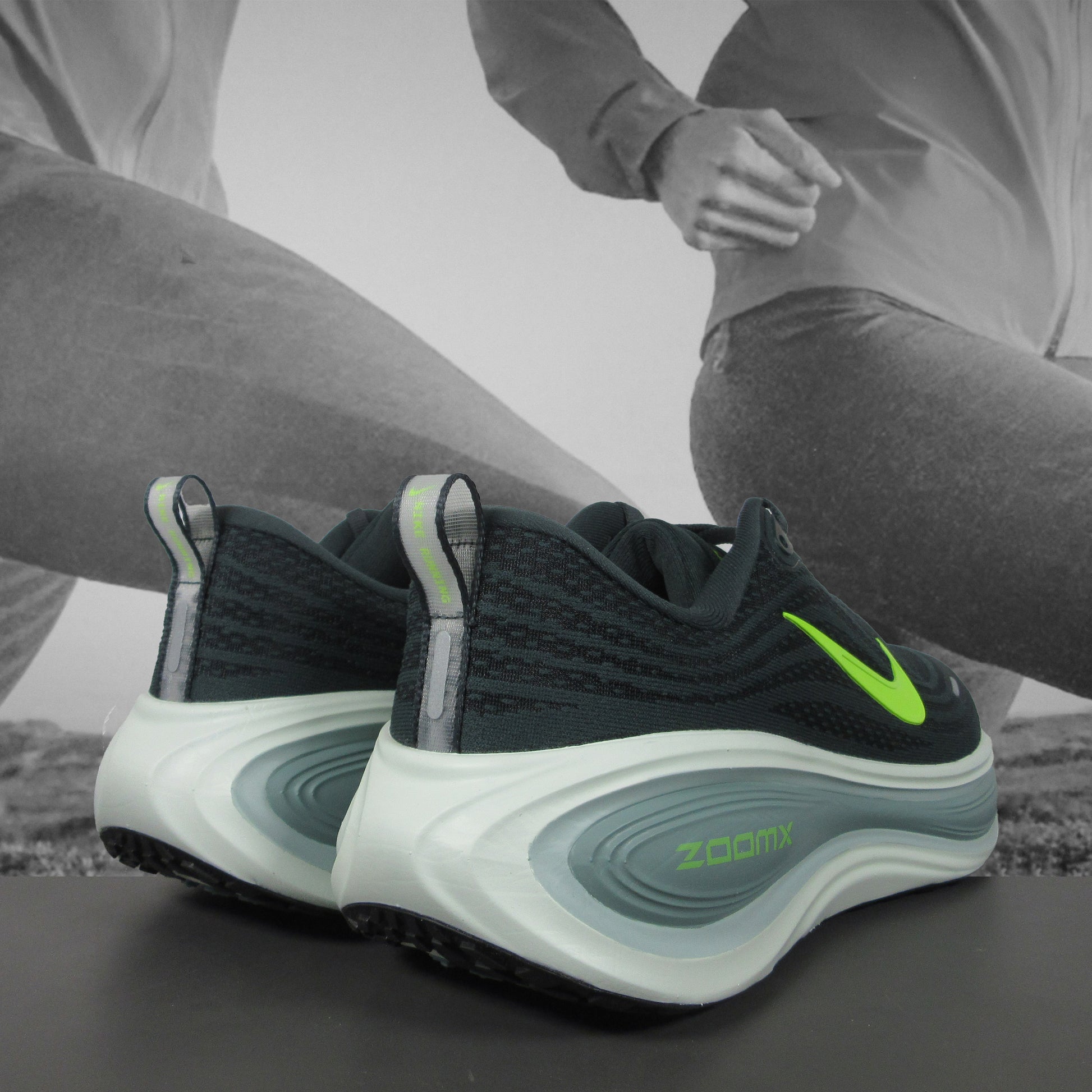 Nike Vomero Plus Mens Road Running Shoes - Durban Runner 8 / SEAWEED/VOLT-CANNON-GREEN HAZE