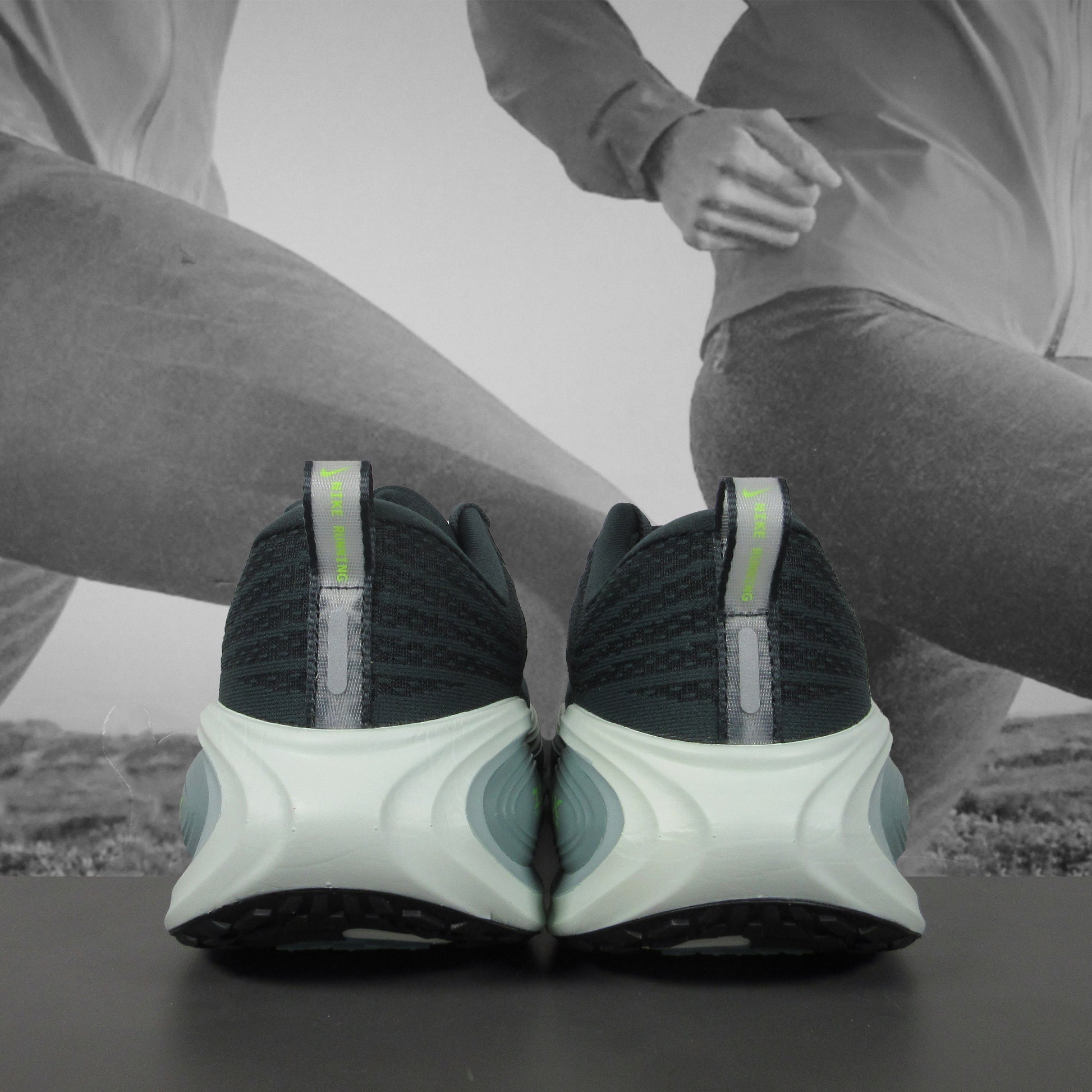 Nike Vomero Plus Mens Road Running Shoes - Durban Runner 8 / SEAWEED/VOLT-CANNON-GREEN HAZE