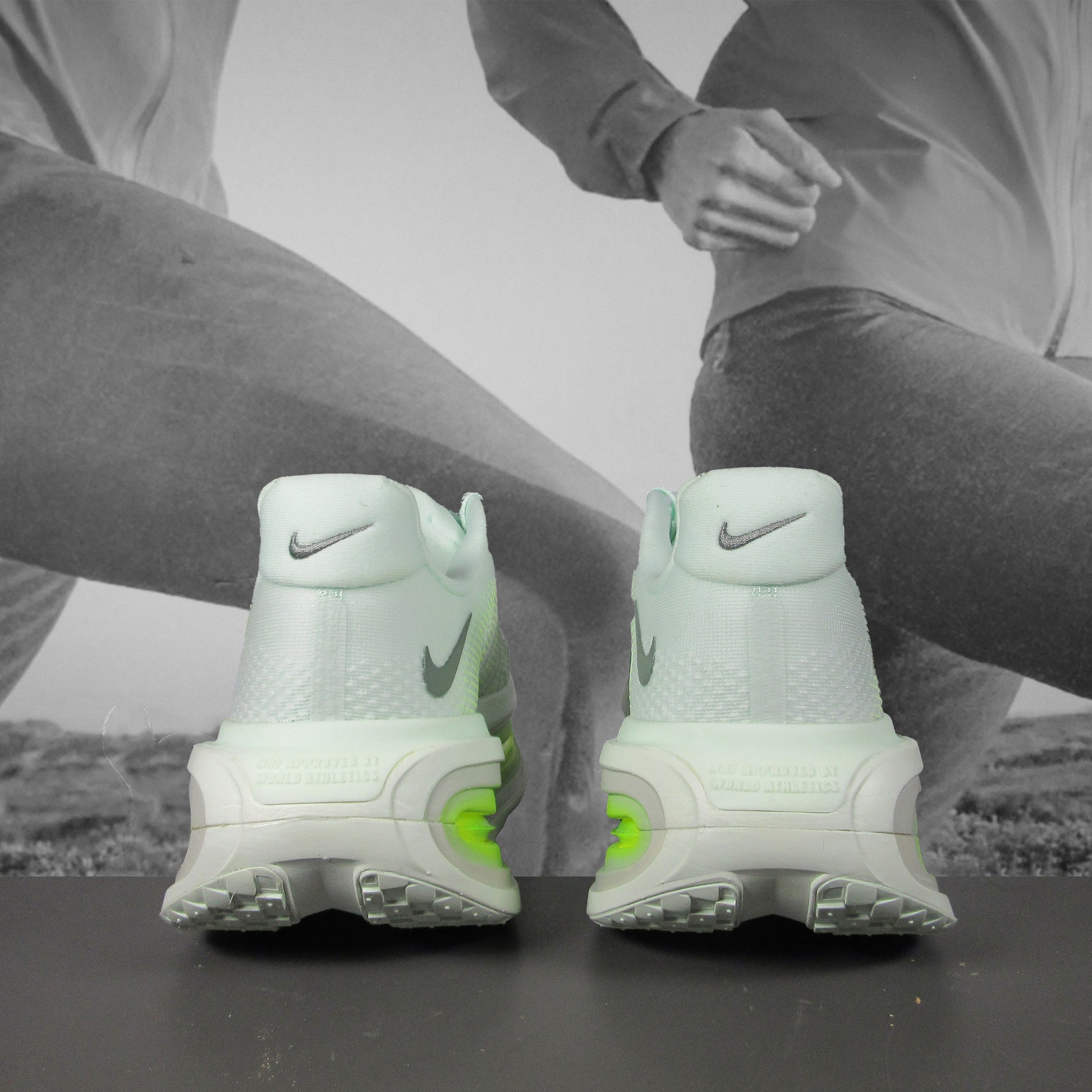 Nike Vomero Premium Mens Road Running Shoes - Durban Runner 8 / BARELY GREEN/CLAY GREEN