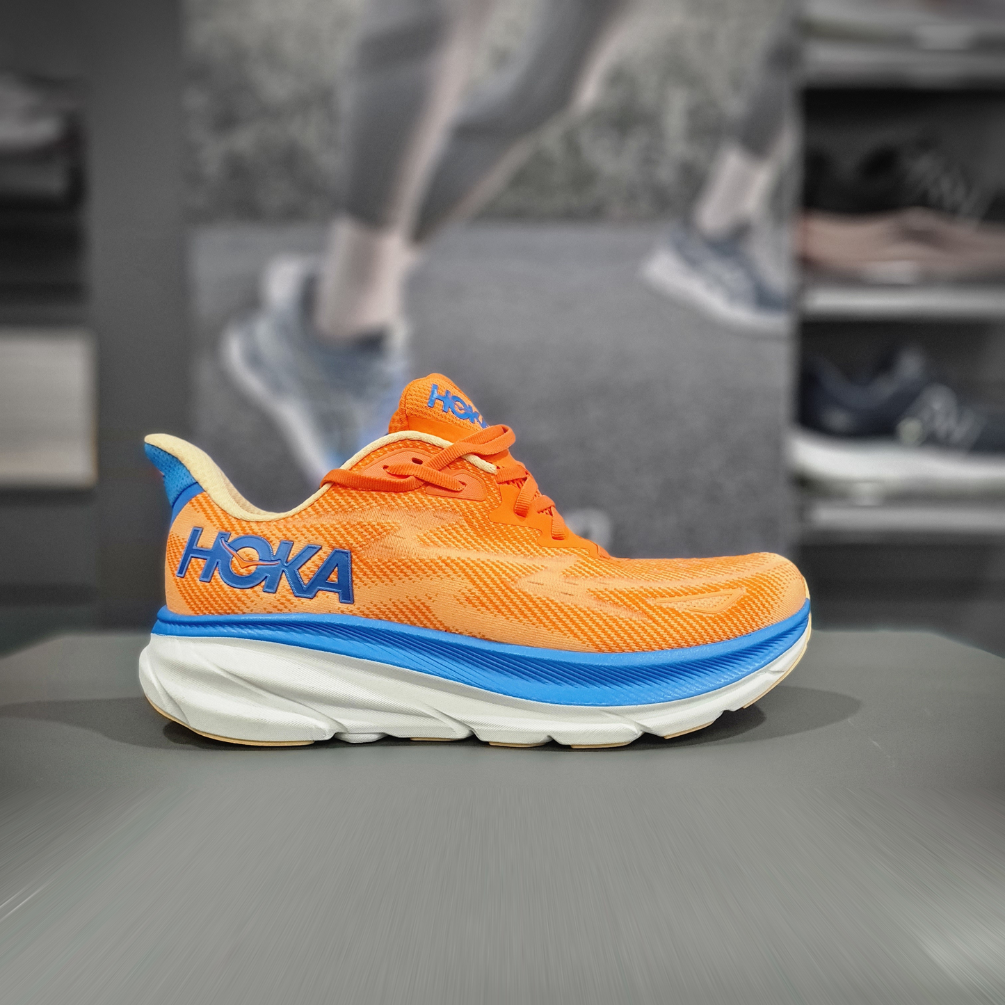 Hoka Clifton 9 Mens - Durban Runner 8 / Voim