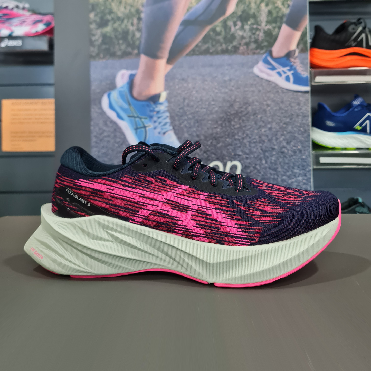 Asics Novablast 3 Womens - Durban Runner