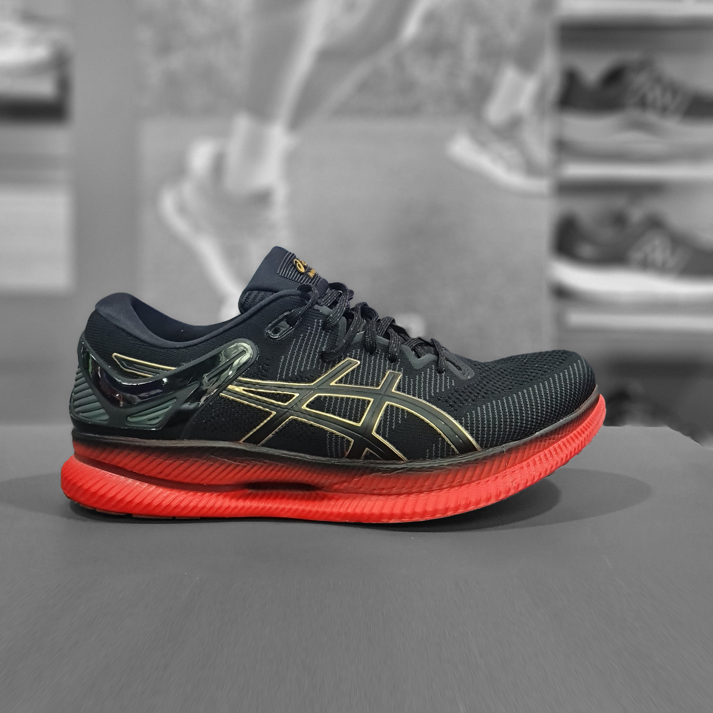 Asics Metaride Womens - Durban Runner 5.5 / Black/Classic Red