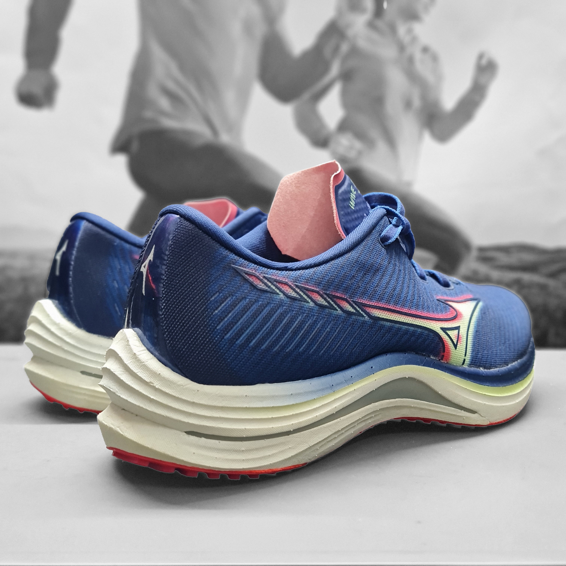 Mizuno Wave Rebellion Sonic Mens - Durban Runner