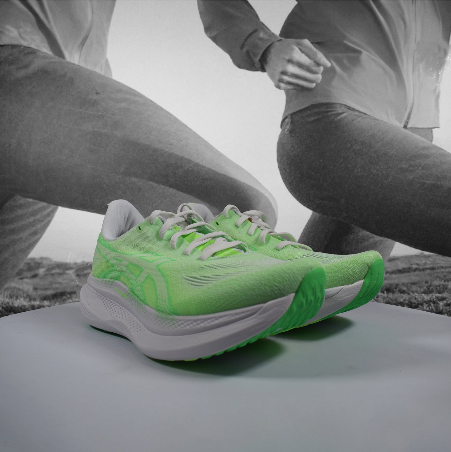 Asics GLIDERIDE MAX 2 Womens Road Running Shoes - Durban Runner 5 / WHITE/VITAL GREEN