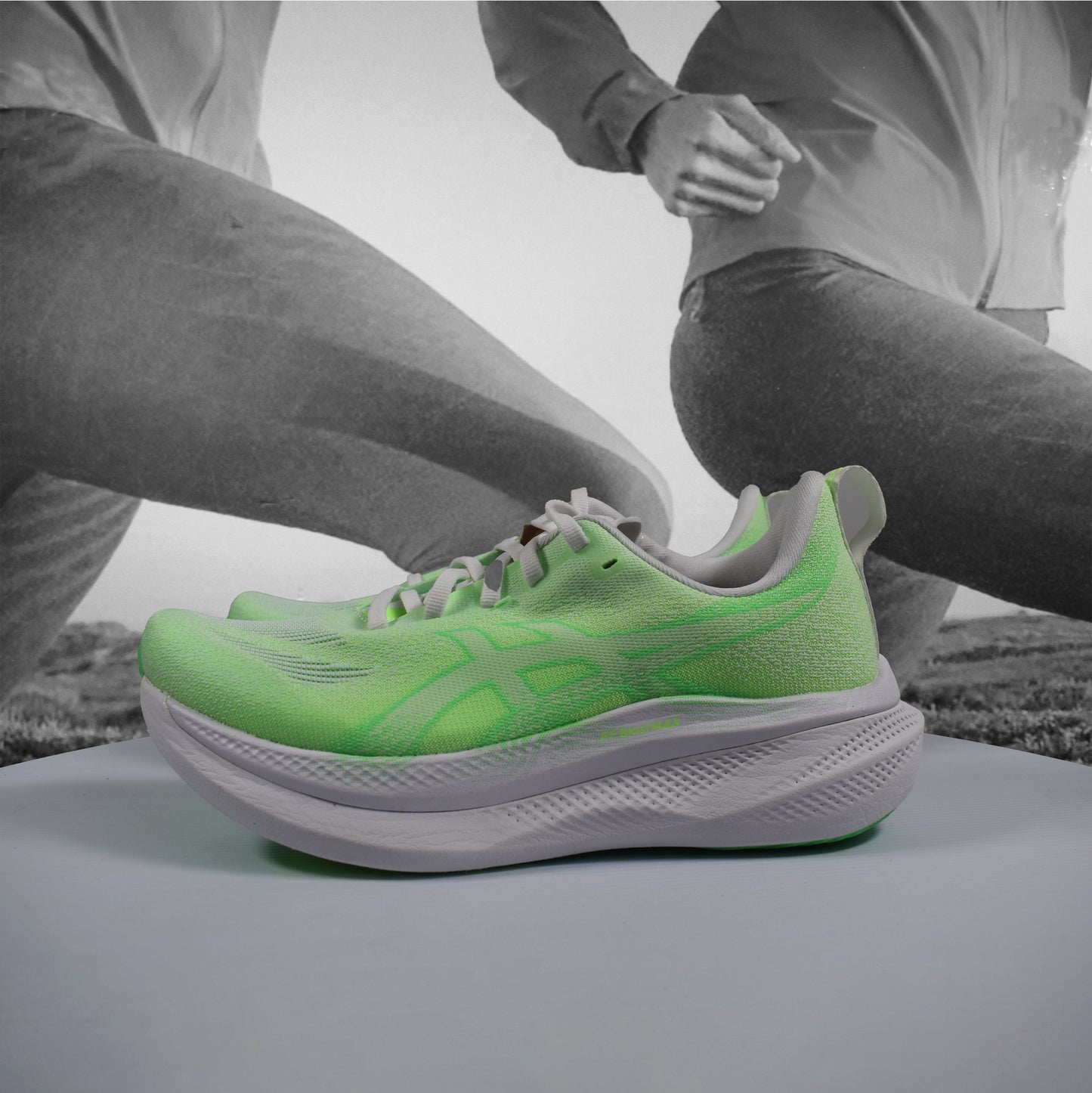 Asics GLIDERIDE MAX 2 Womens Road Running Shoes - Durban Runner 5 / WHITE/VITAL GREEN