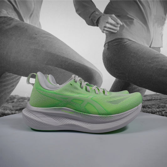 Asics GLIDERIDE MAX 2 Womens Road Running Shoes - Durban Runner 5 / WHITE/VITAL GREEN