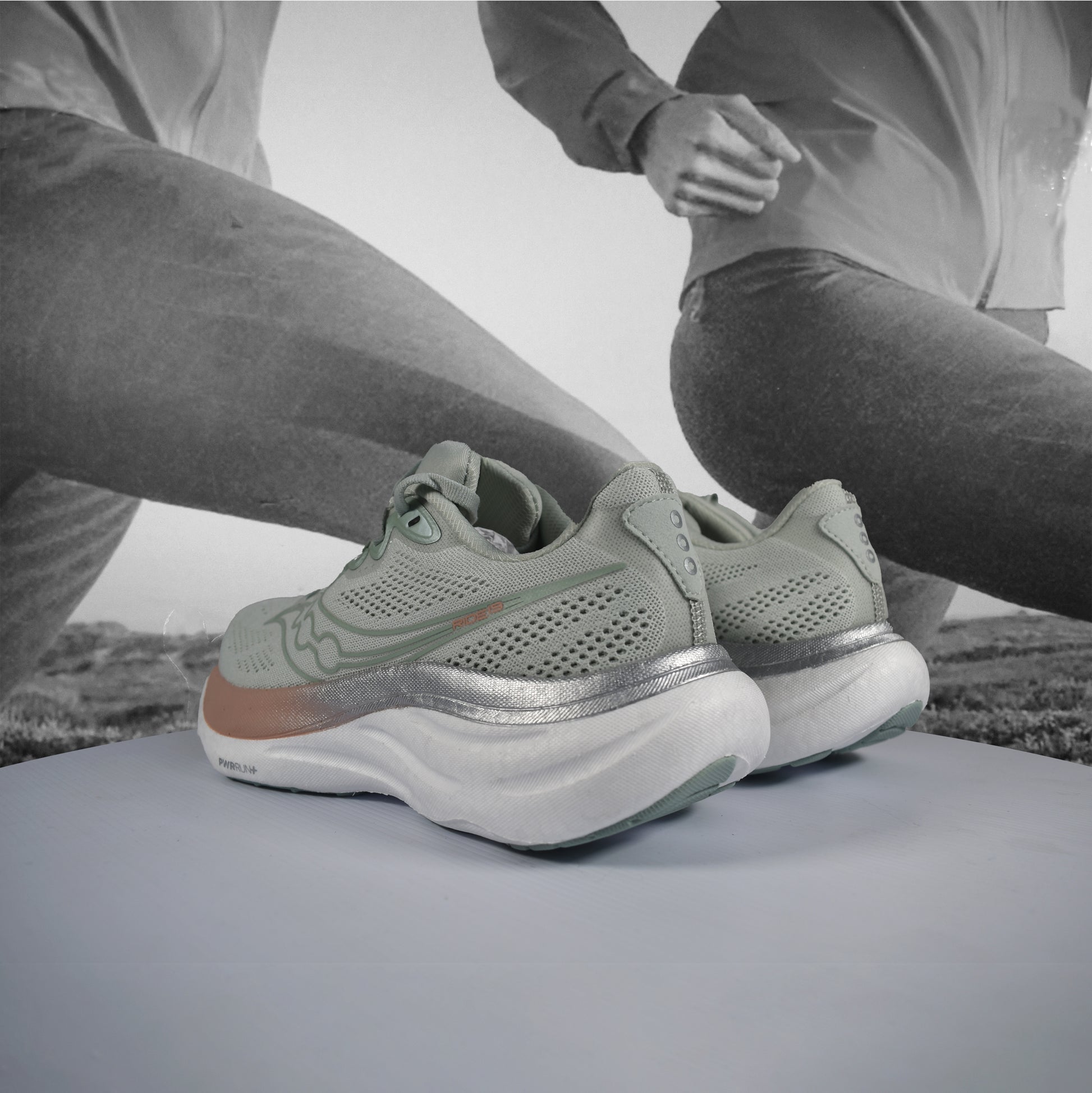 Saucony Ride 19 Womens Running Shoes - Durban Runner 4 / MIST/CAMEO